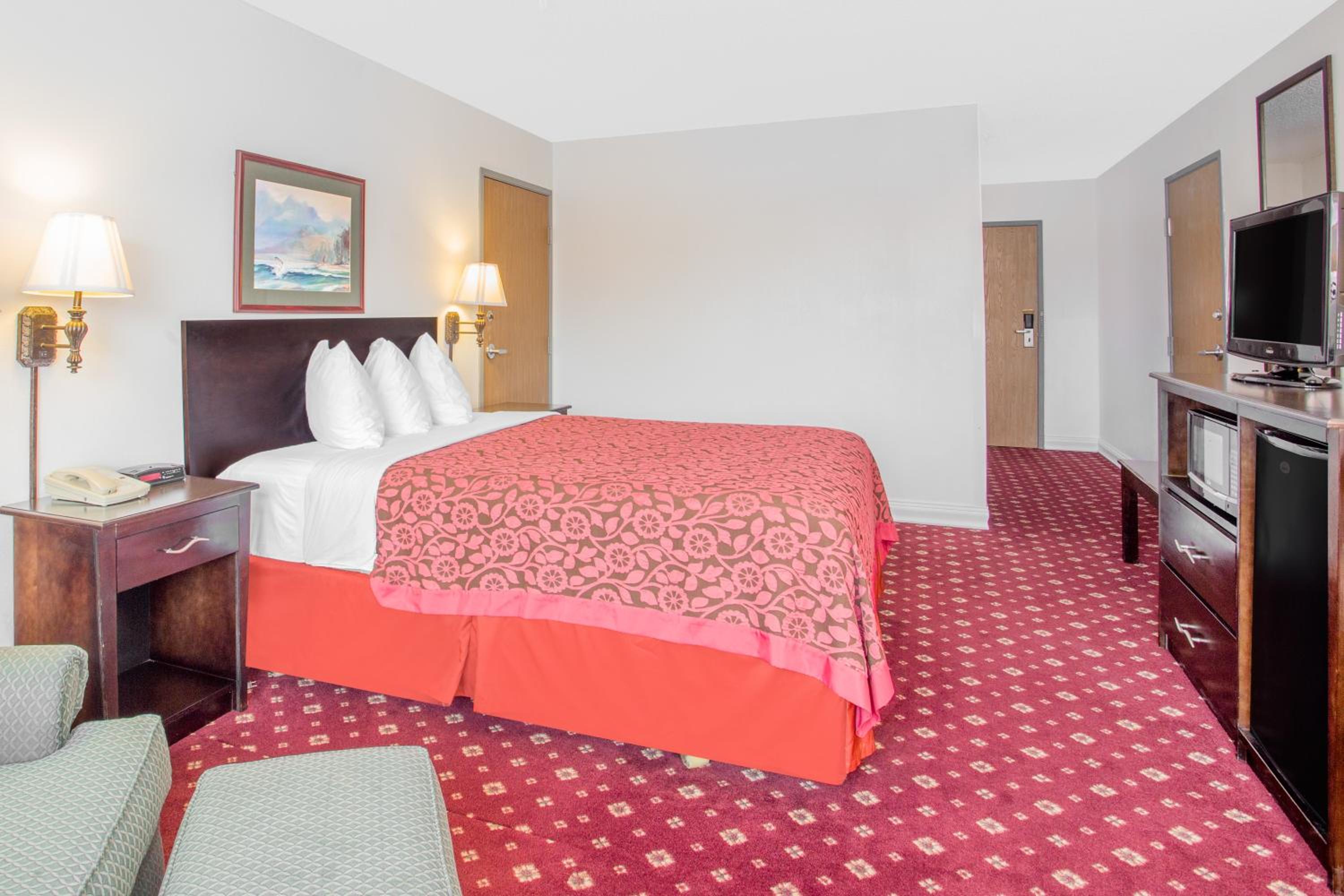 Queen Room - Disability Access/Non-Smoking - Photo 2