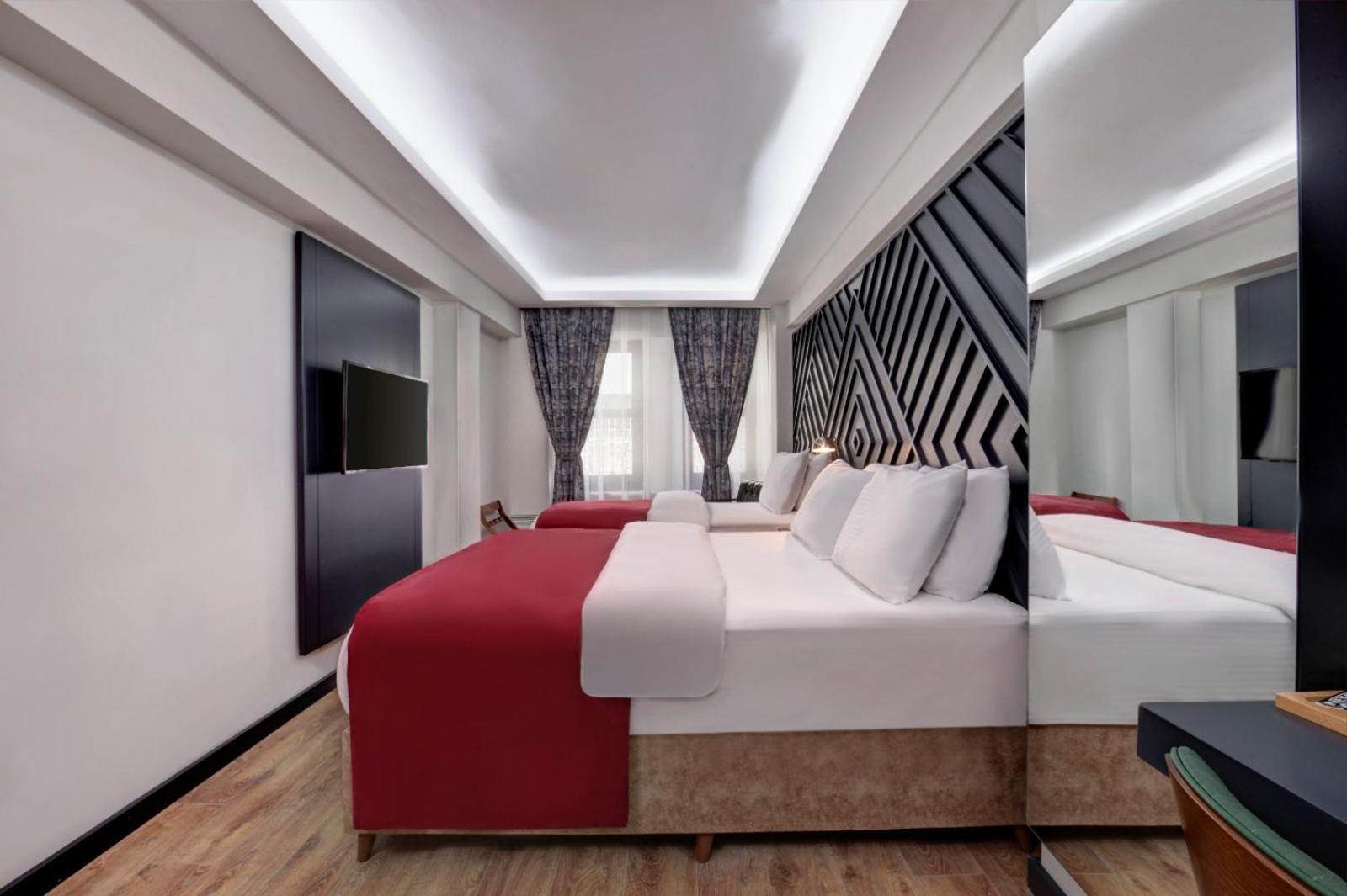 Deluxe Quadruple Room photo 2