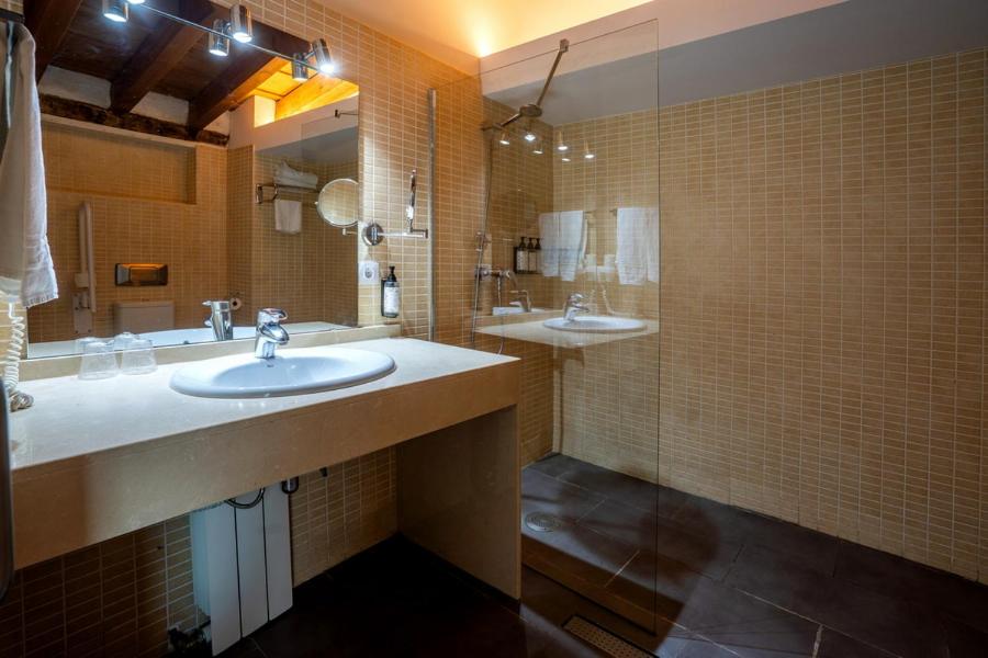 Double Comfort Room - Photo 8