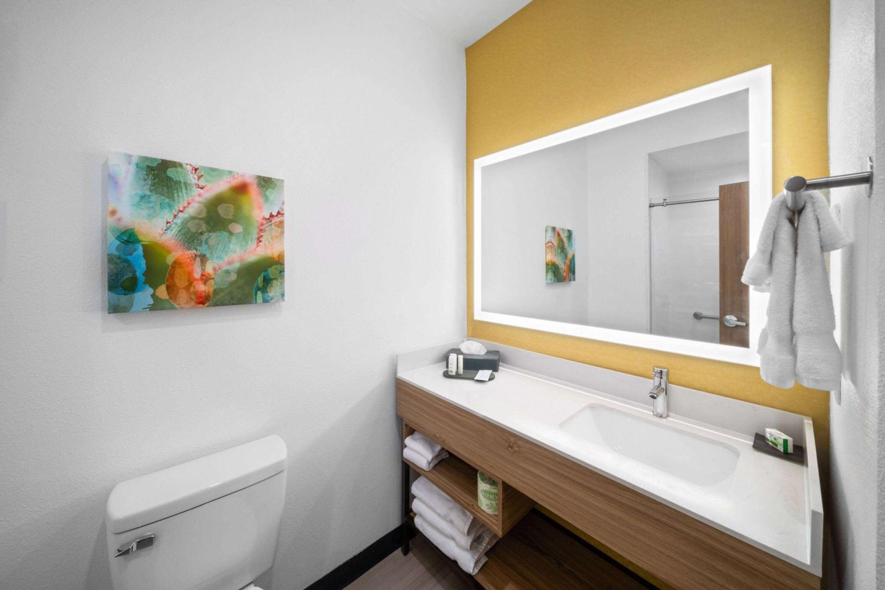 2 Queen Beds, Mobility/Hearing Accessible Room, Bathtub w/ Grab Bars, NSMK