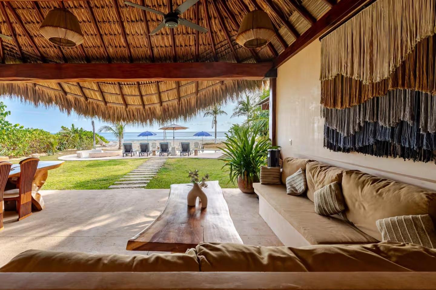 Villa - Beach Front photo 1