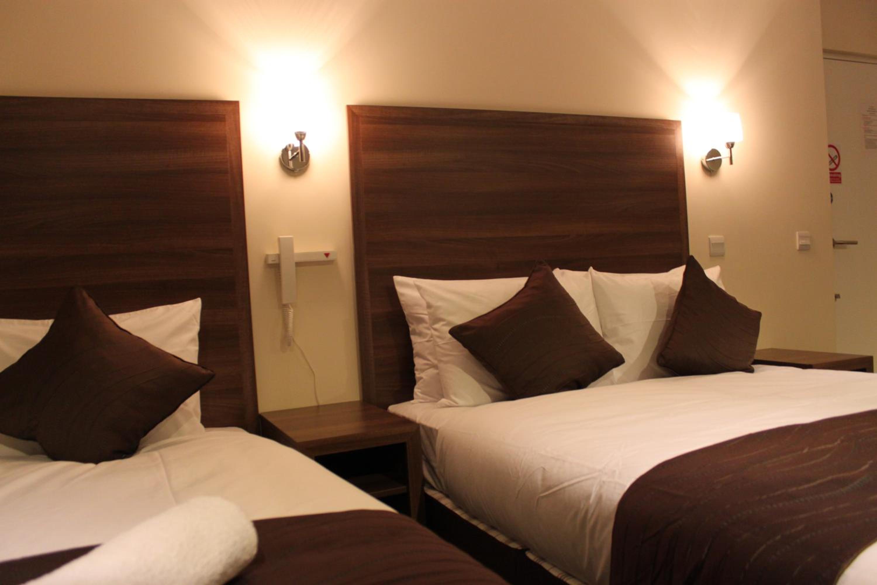 Standard Twin Room photo 3