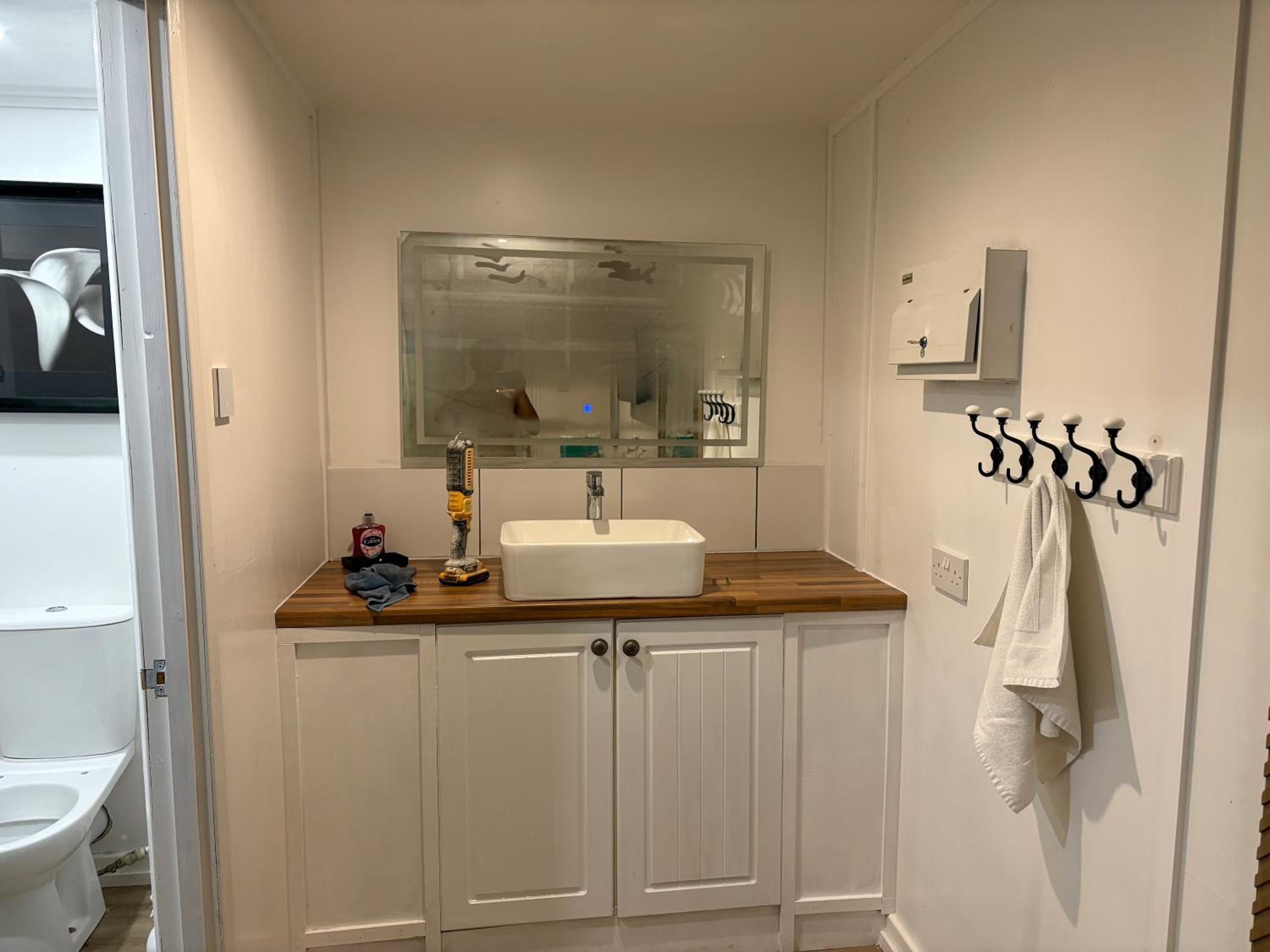 Standard King Room photo 2