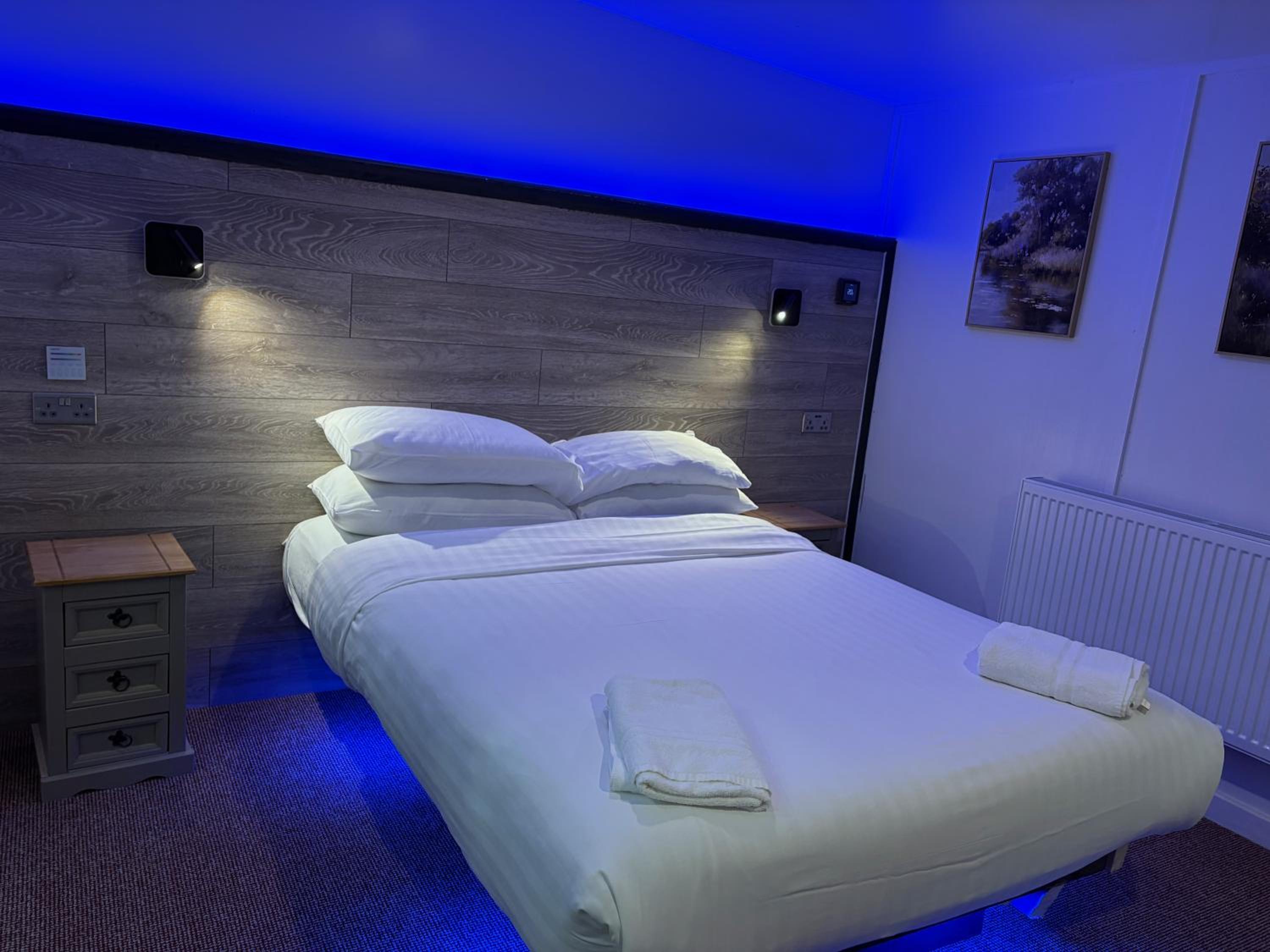 Standard King Room photo 3