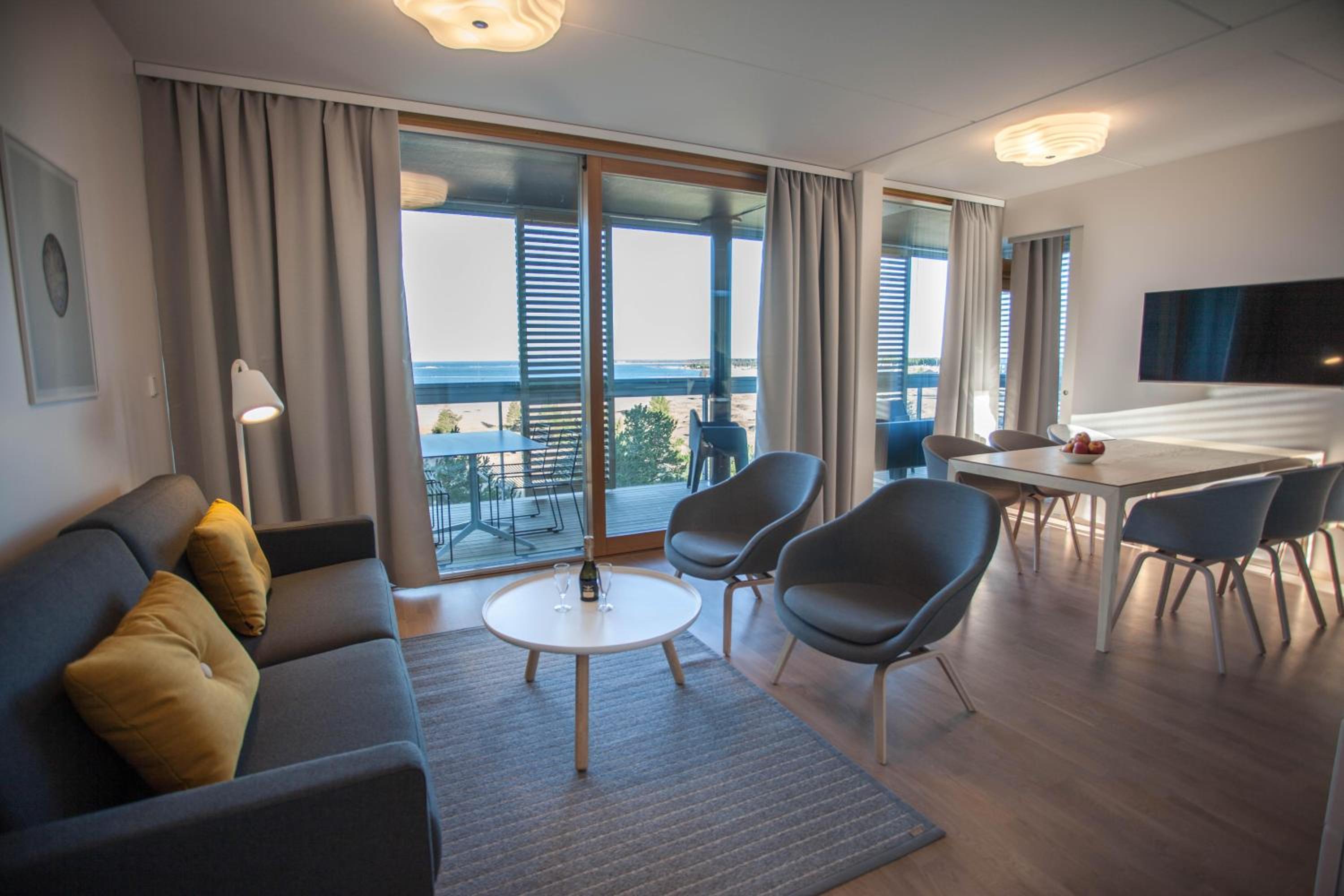 Apartment for four with a sauna and sea view - Photo 2