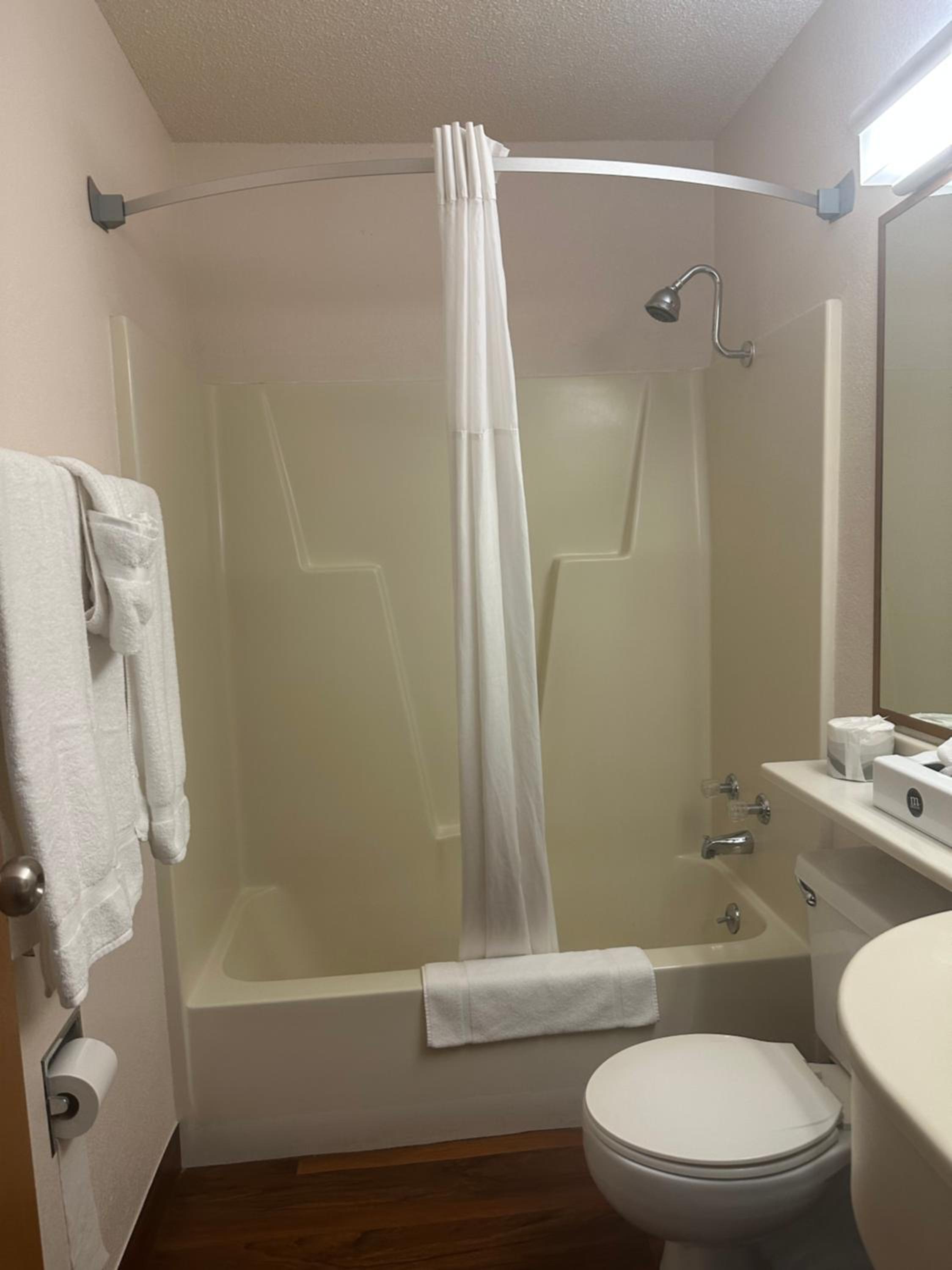 Studio Suite with Three Double Beds - Non-Smoking - Photo 1
