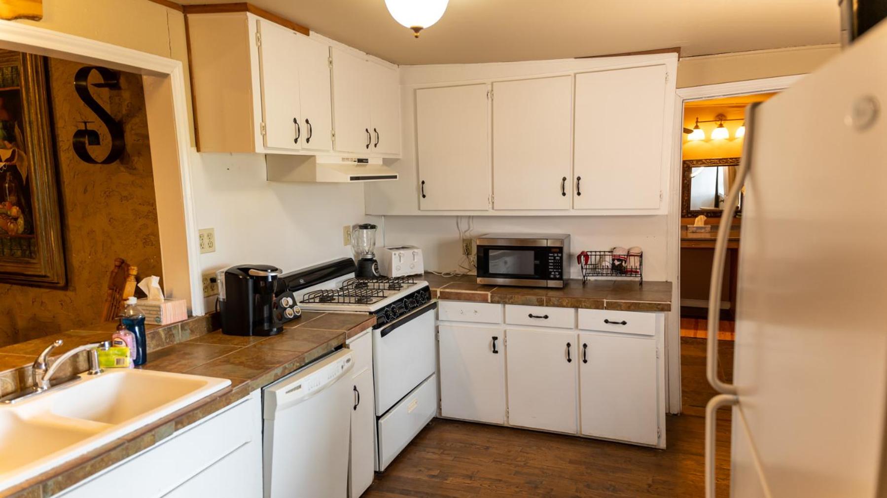 Three-Bedroom Cottage photo 3