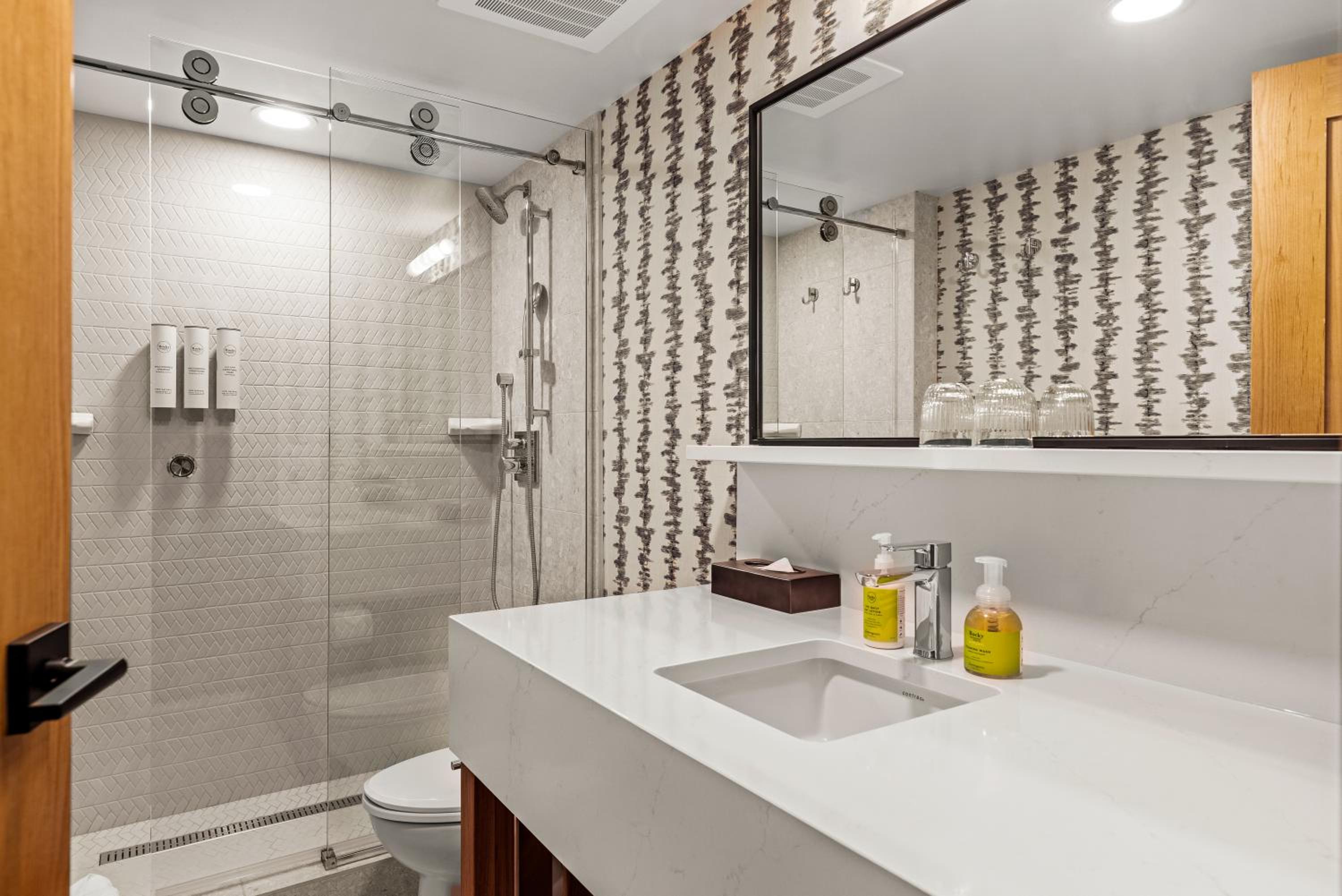 Studio Condo, King bed