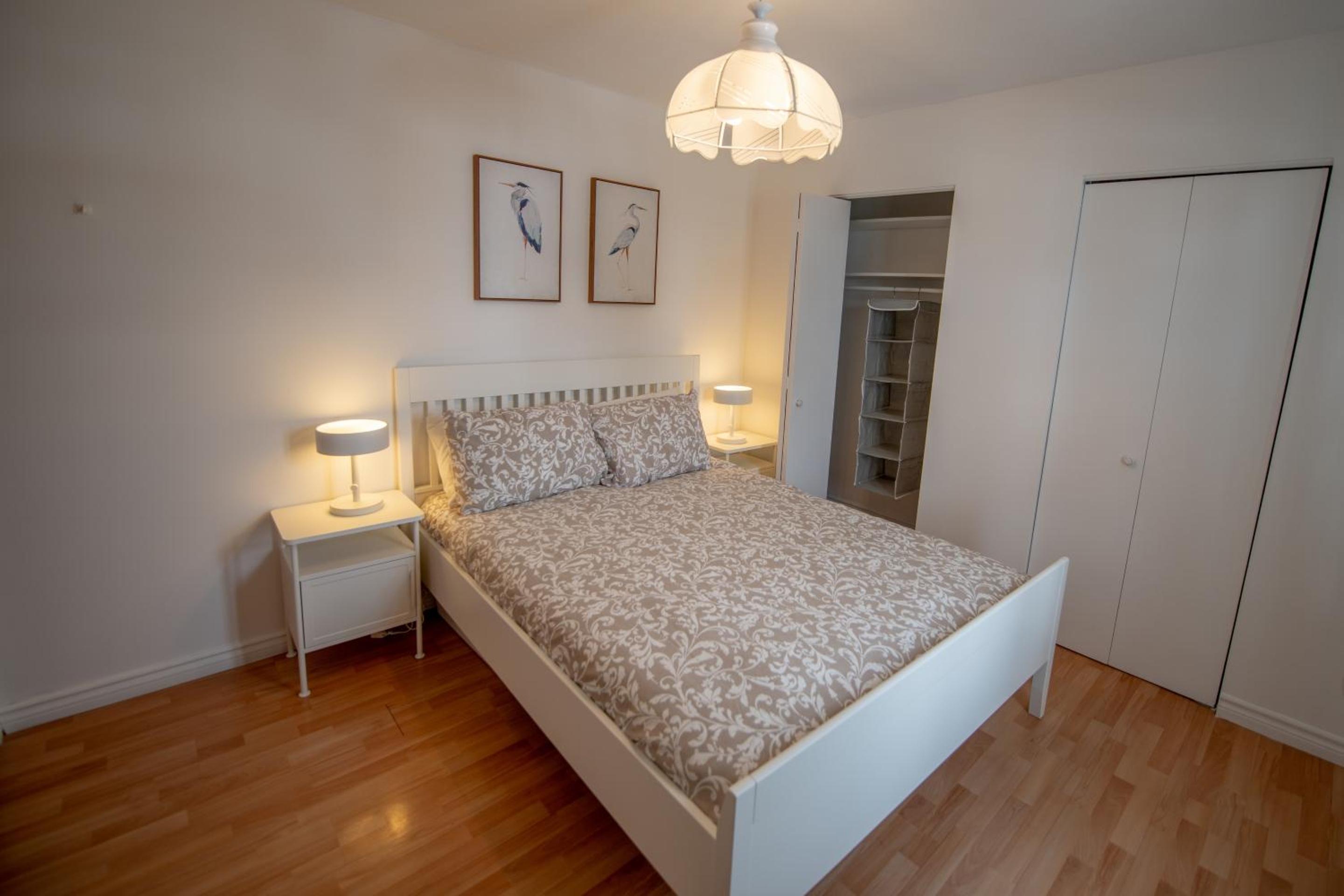 Three-Bedroom Apartment with Balcony photo 1