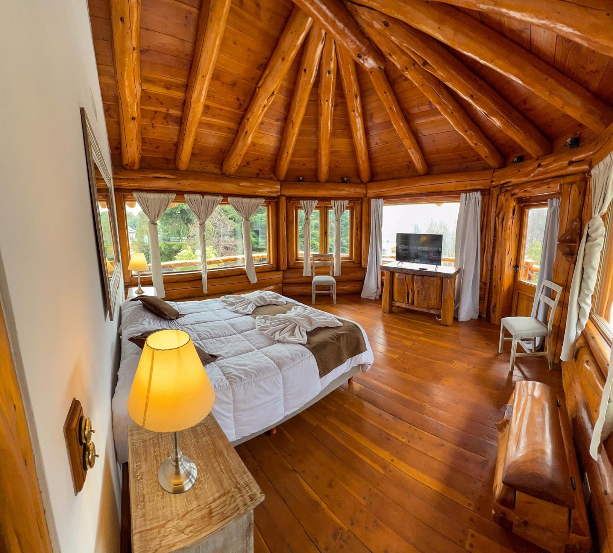 Four-Bedroom House photo 2