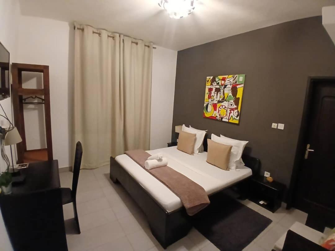 Basic Triple Room