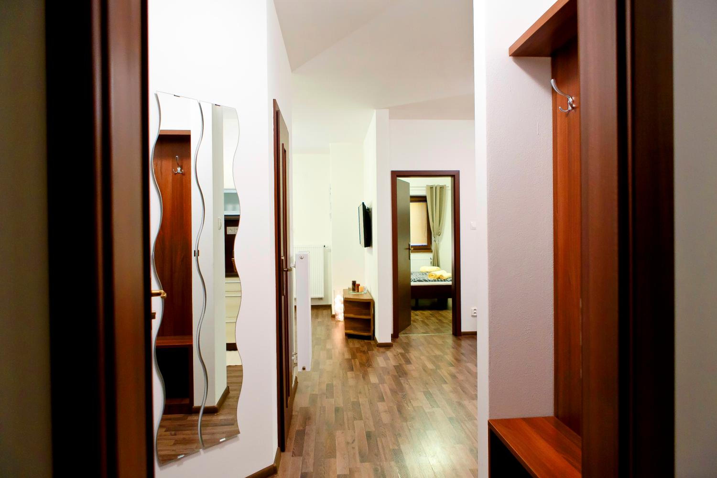 Apartment with Mountain View - Photo 27