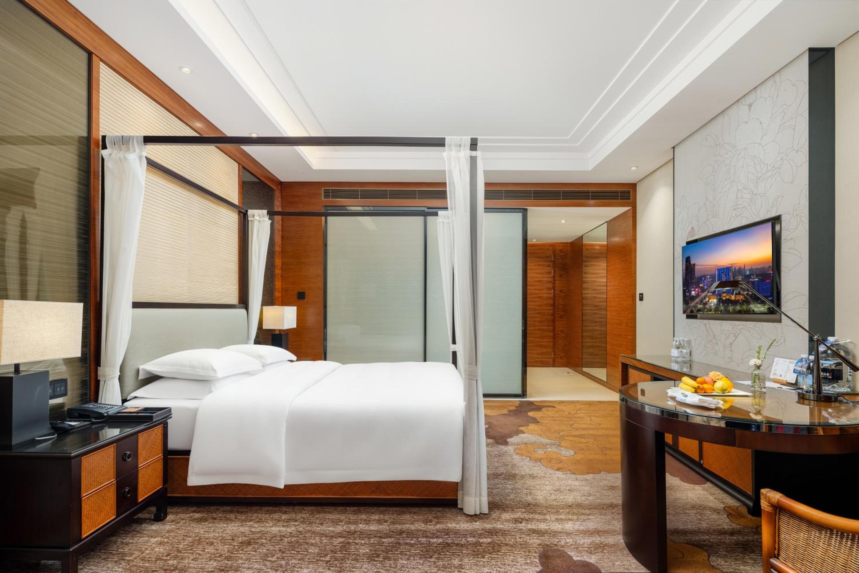 Business King Room photo 3