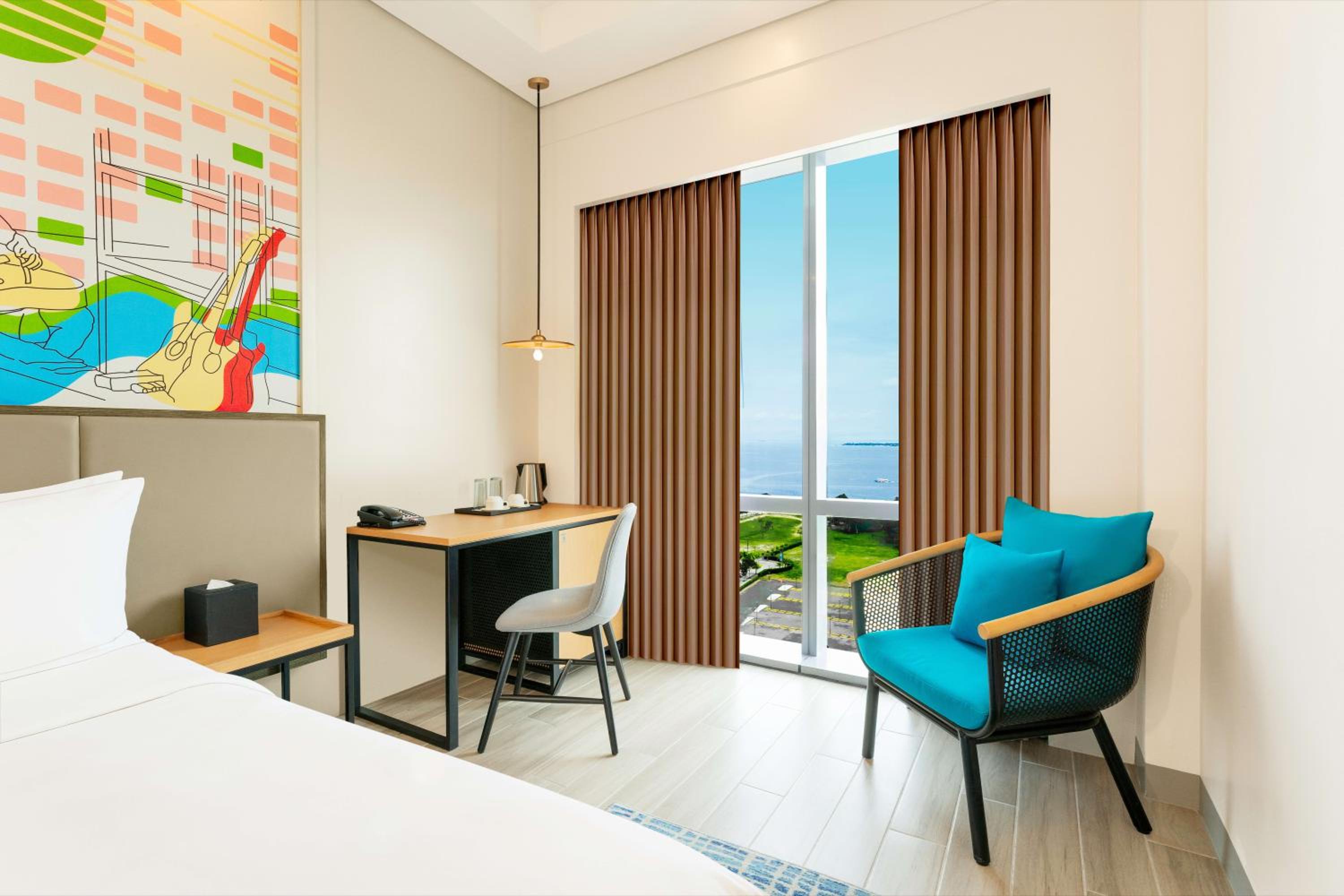 Twin Room with Two Single Beds and Ocean View - Classic - Photo 3