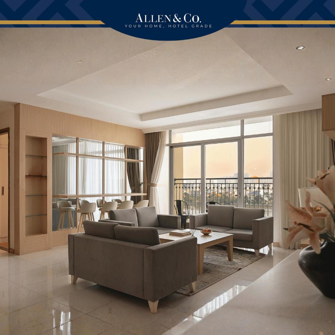 Four-Bedroom Luxury Apartment photo 1