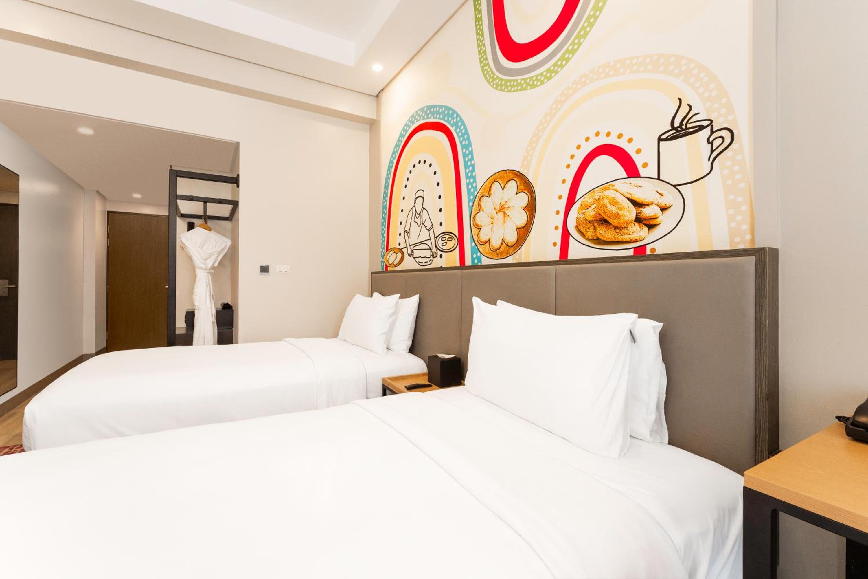 Twin Room with Two Single Beds and Ocean View - Classic - Photo 4