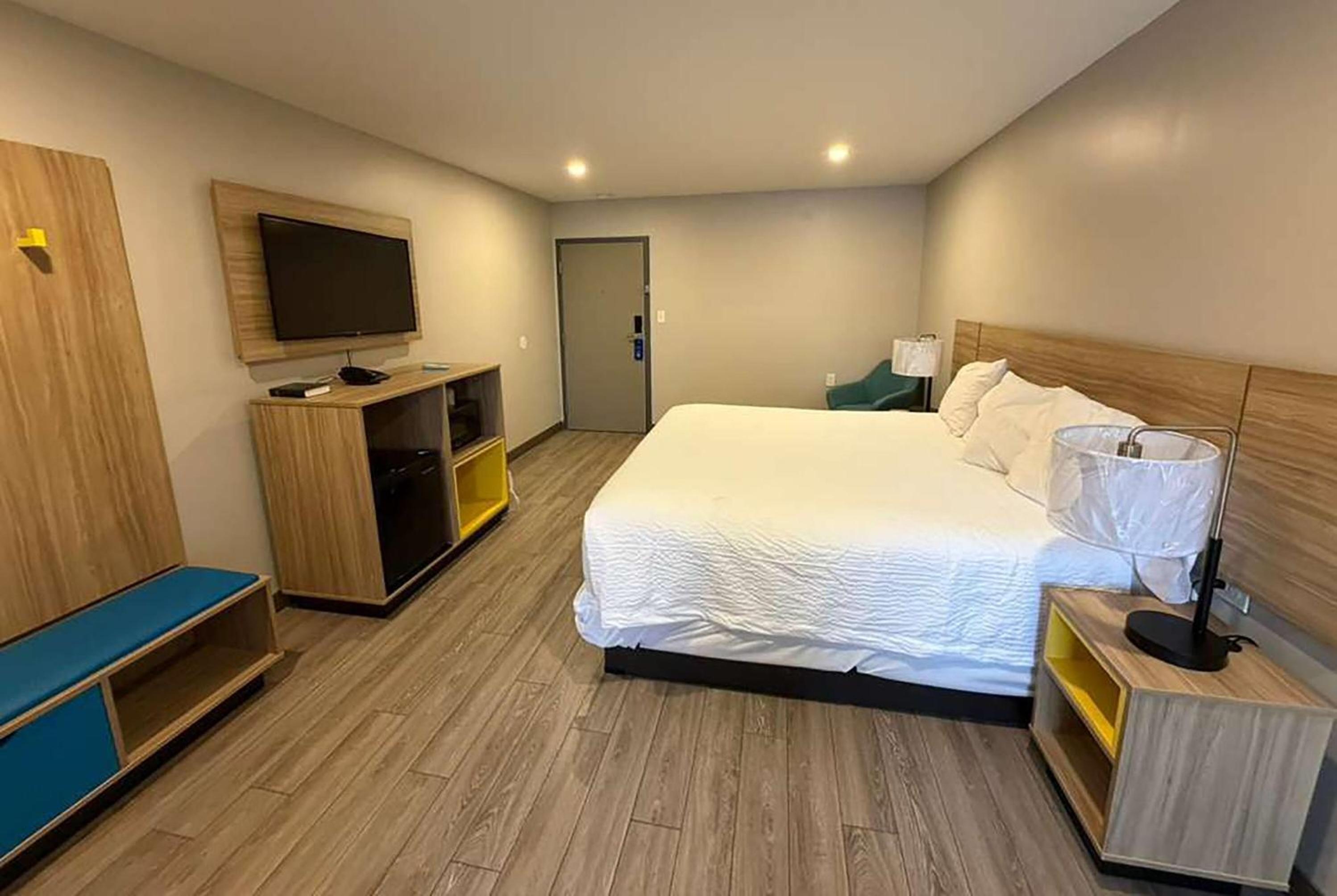 King Room - Non-Smoking