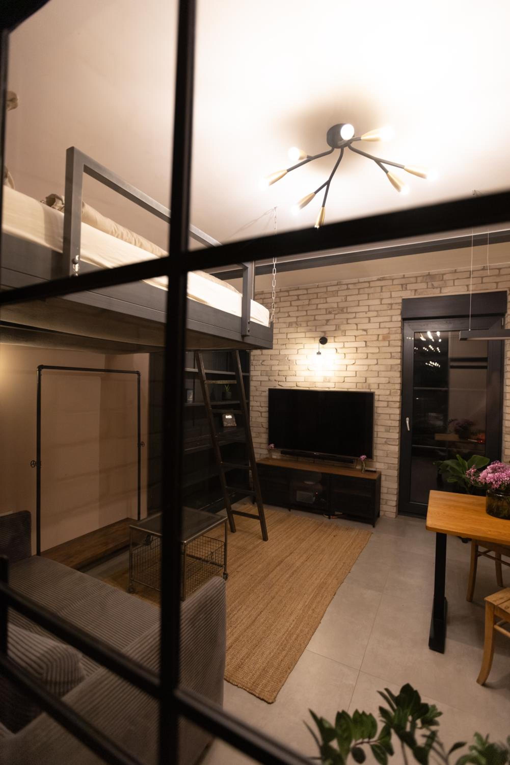 Studio Apartment