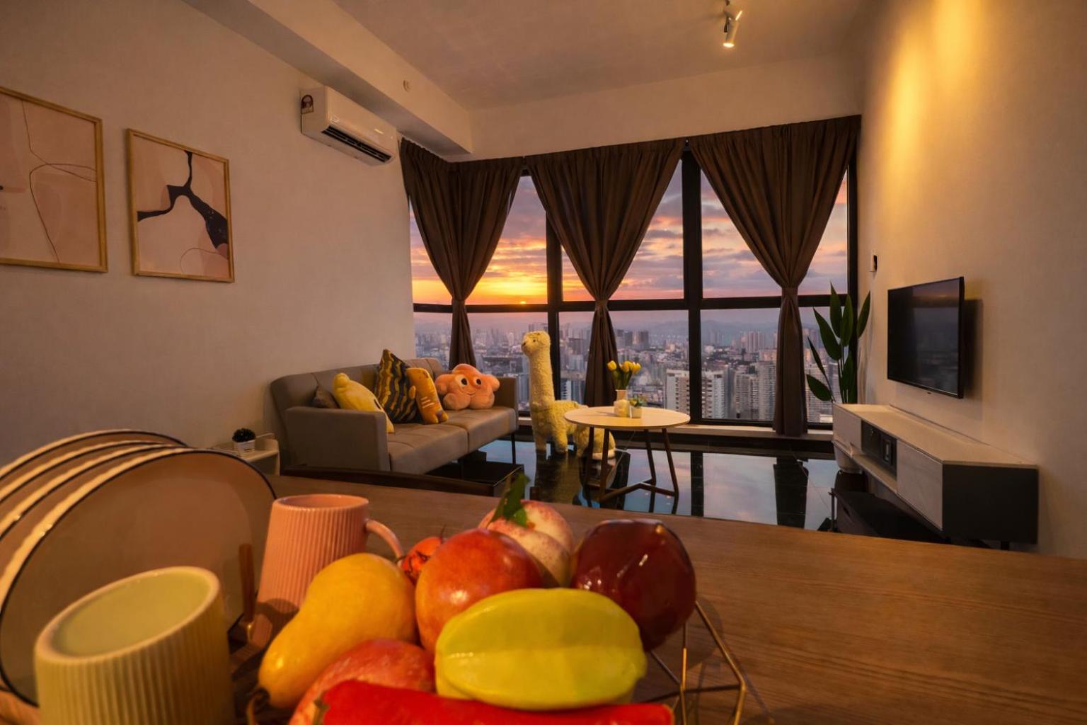 Two-Bedroom Apartment with City View