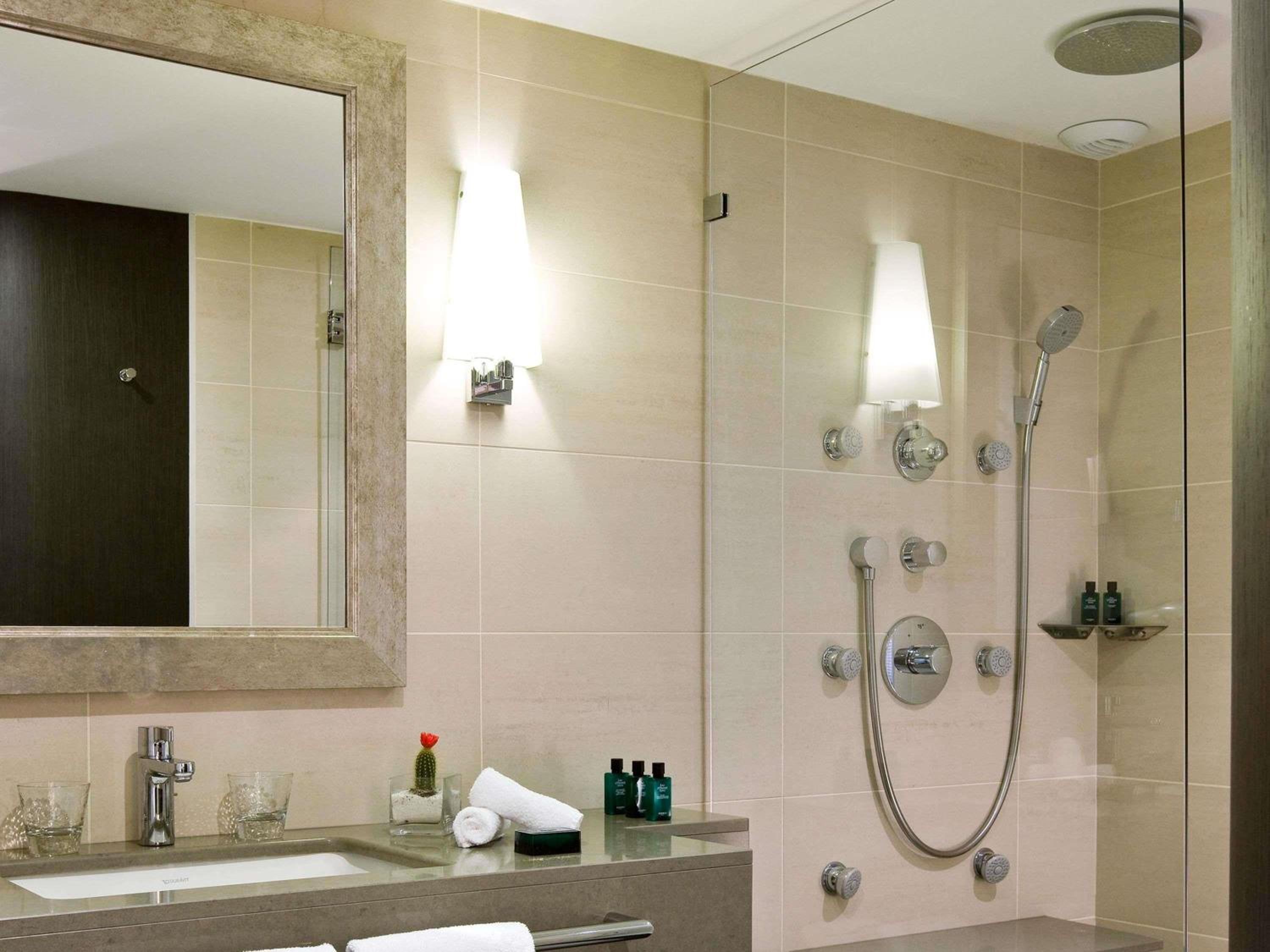 Luxury King Room with Old Port View and Spa/Gym Access Luxury King Room with Old Port View and Spa/Gym Access