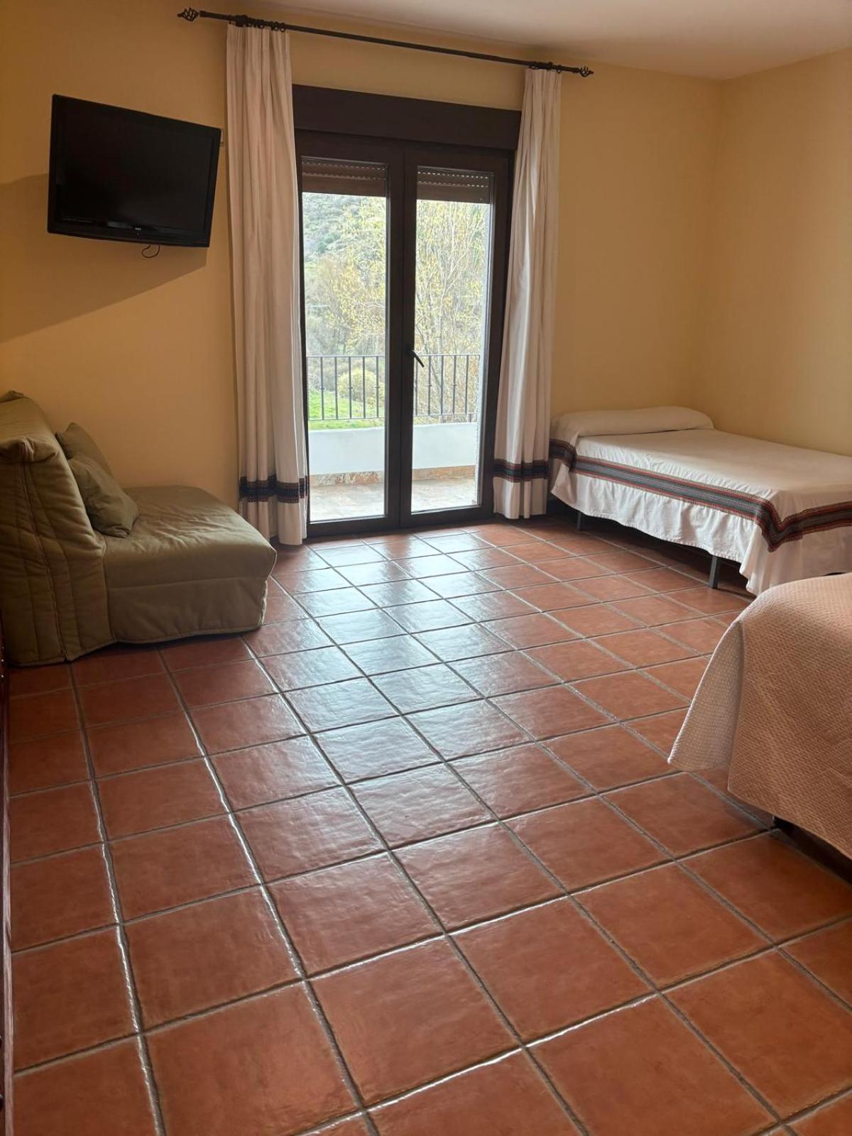 Triple Room with View - Photo 1