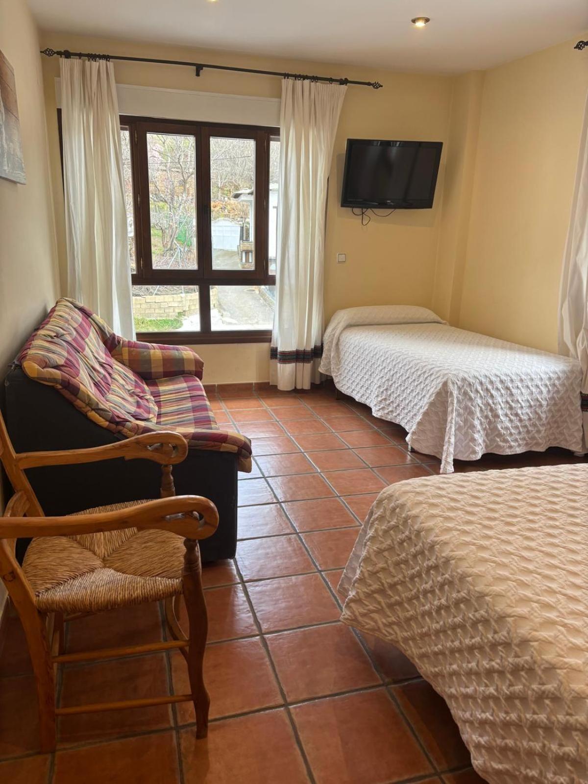 Triple Room with Mountain View - Photo 1