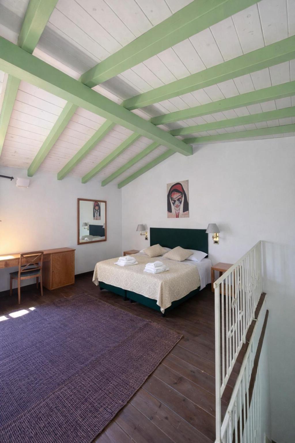 Deluxe Family Room photo 2