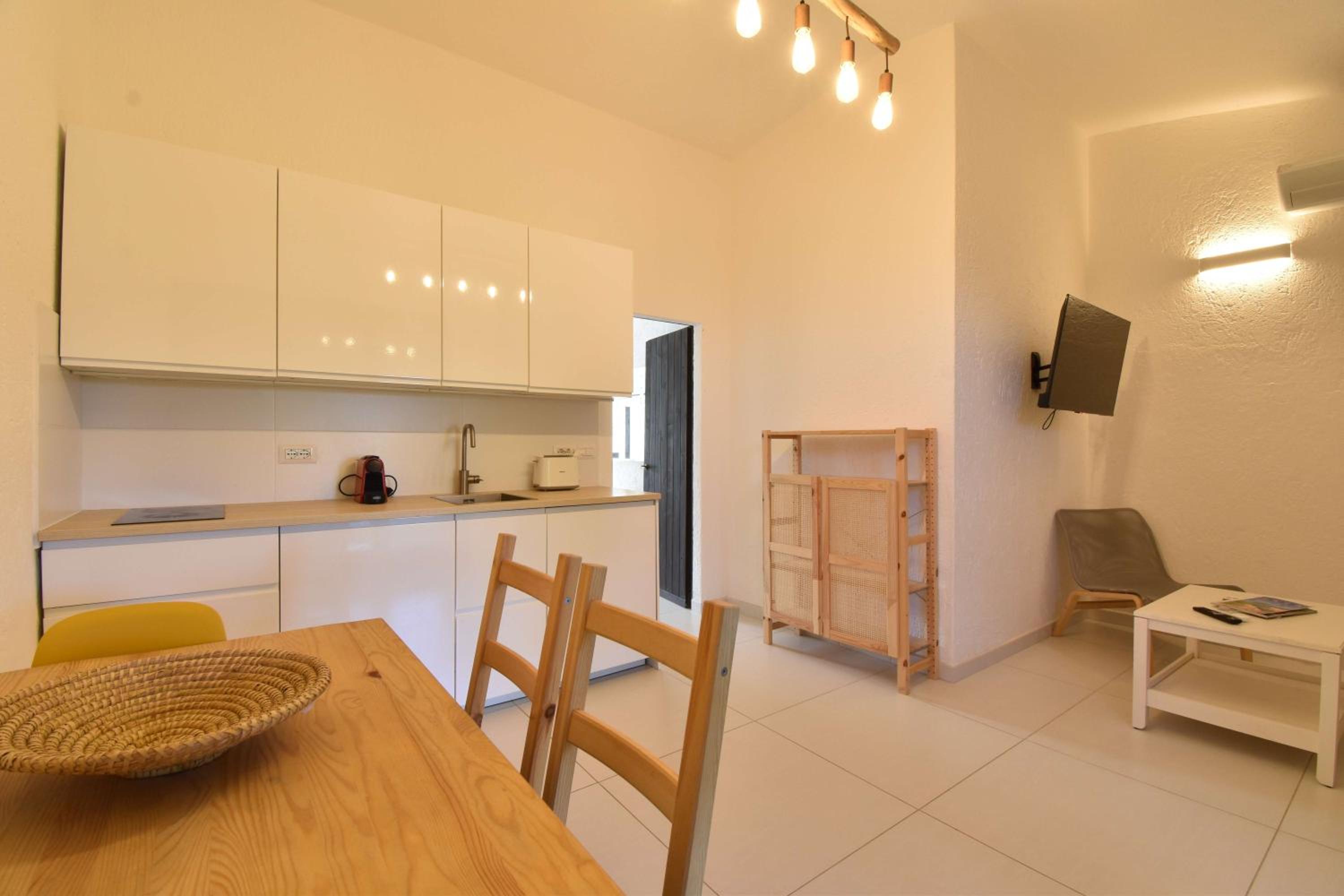 One-Bedroom House photo 1