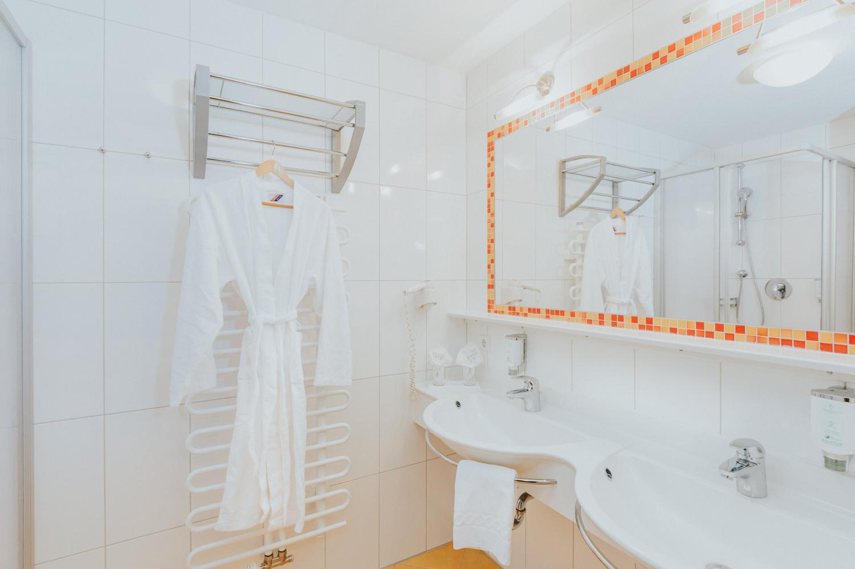 Budget Double Room photo 2