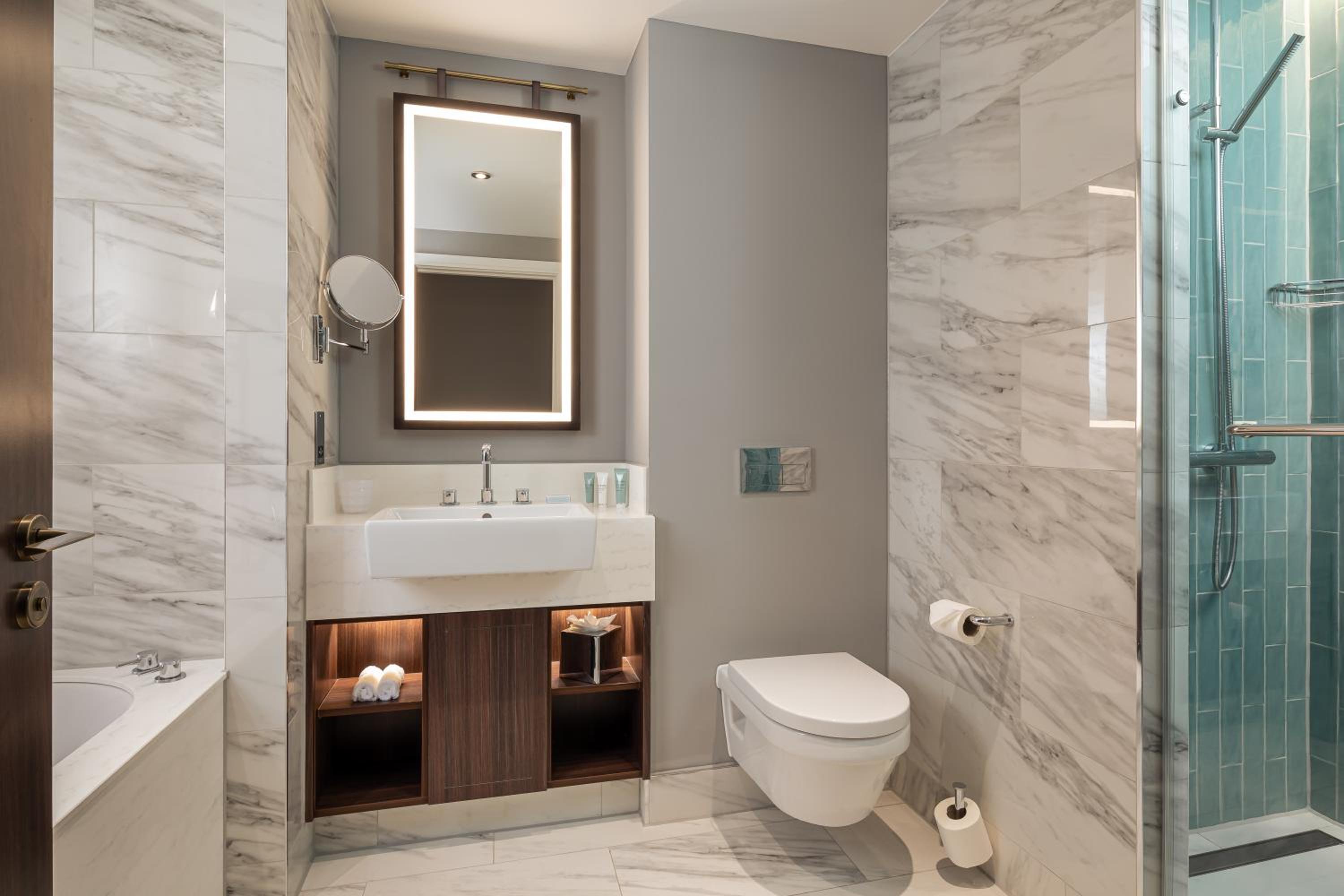 Signature Junior Suite photo 2
