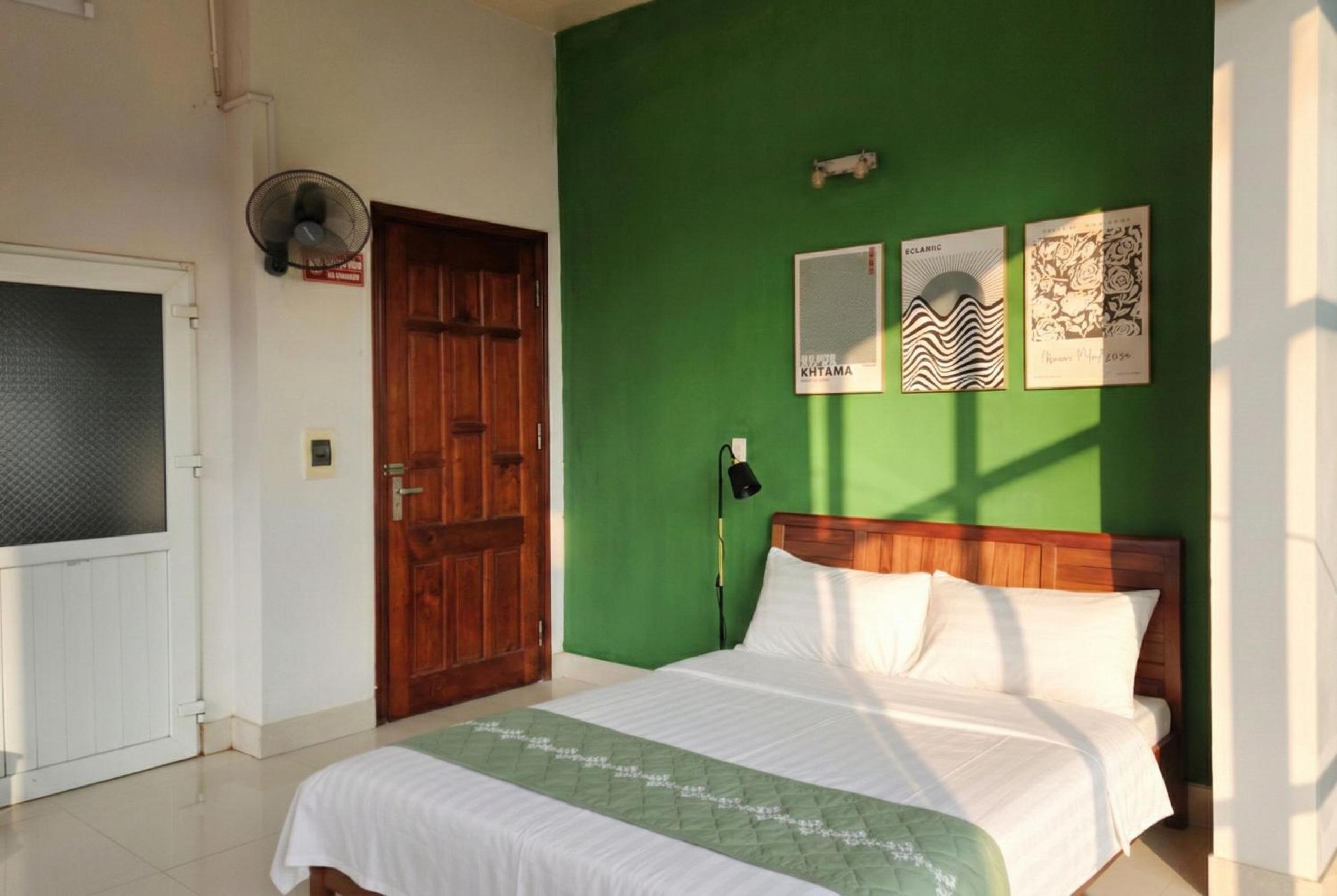 Deluxe Double Room with Balcony photo 3