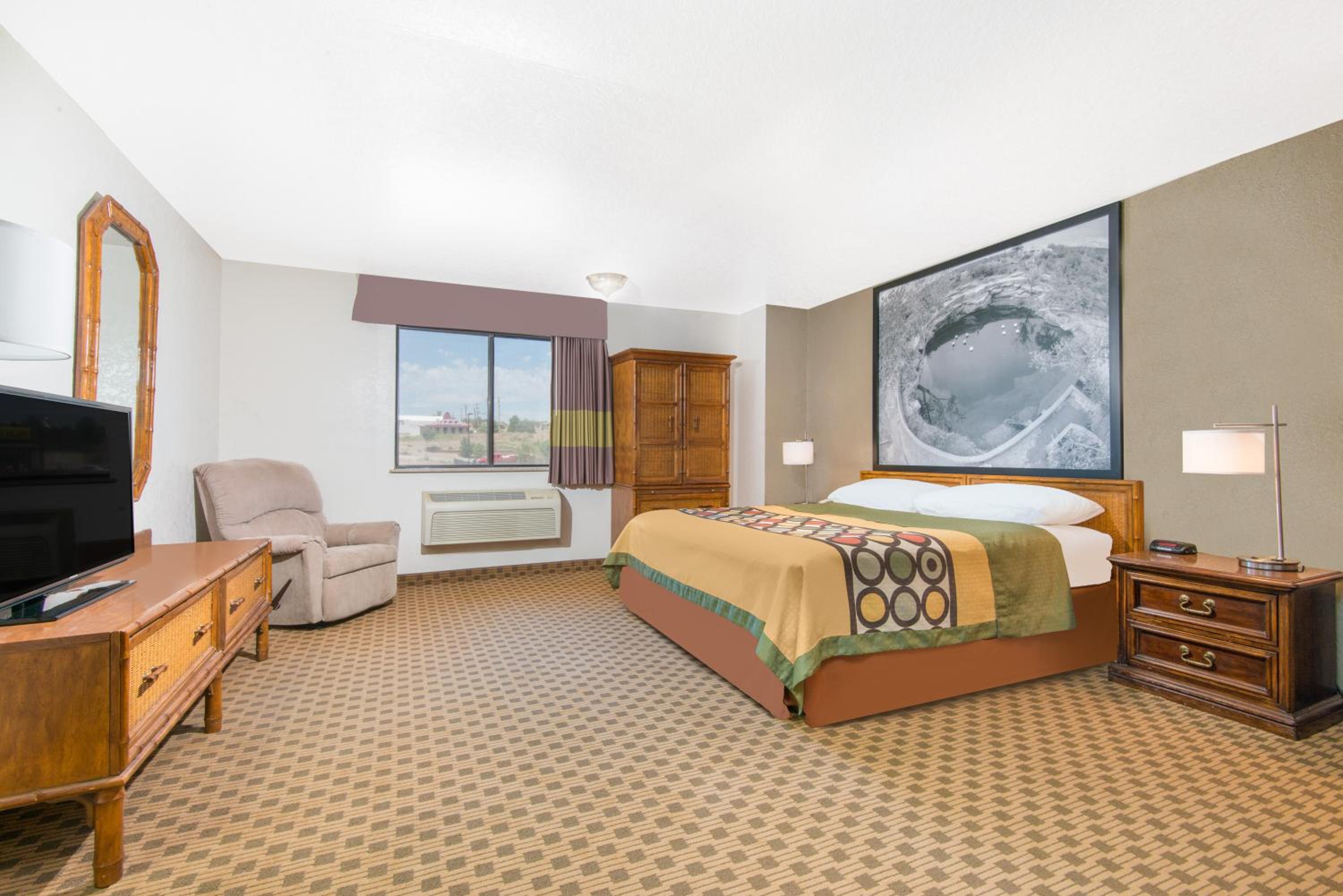 King Room - Non-Smoking - Photo 1