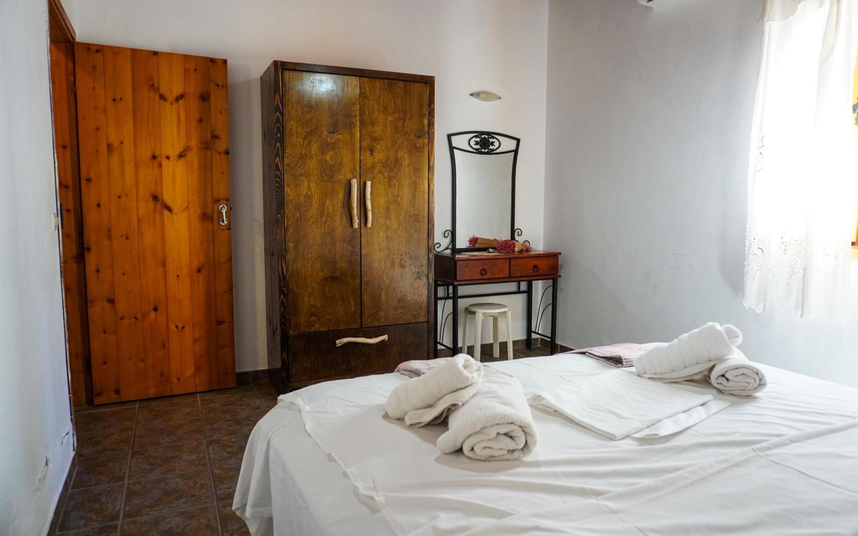 One-Bedroom Apartment with Garden