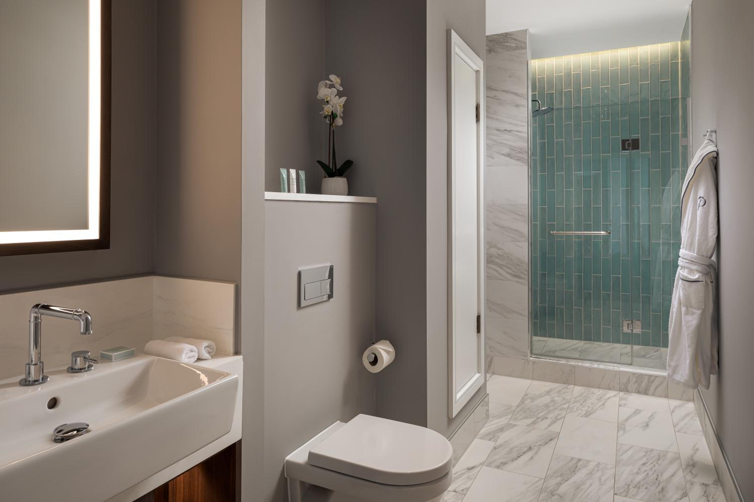 Signature Junior Suite photo 3