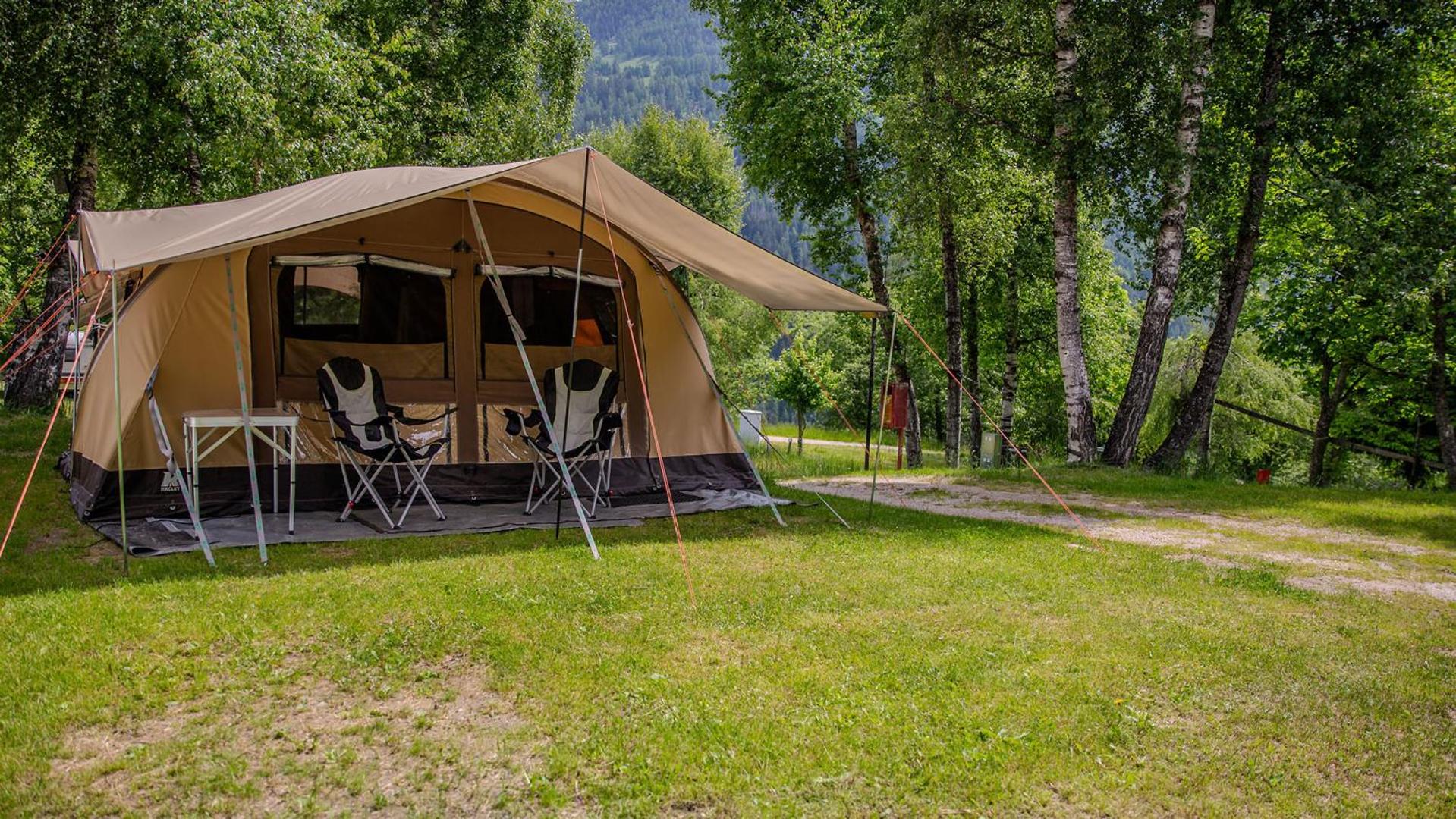 Empty lot only for tent photo 2