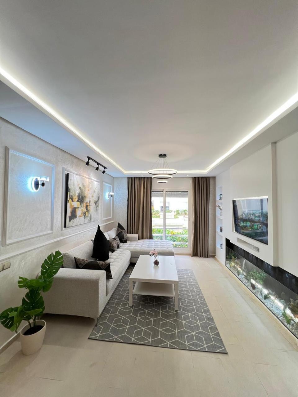 Apartment with Garden View