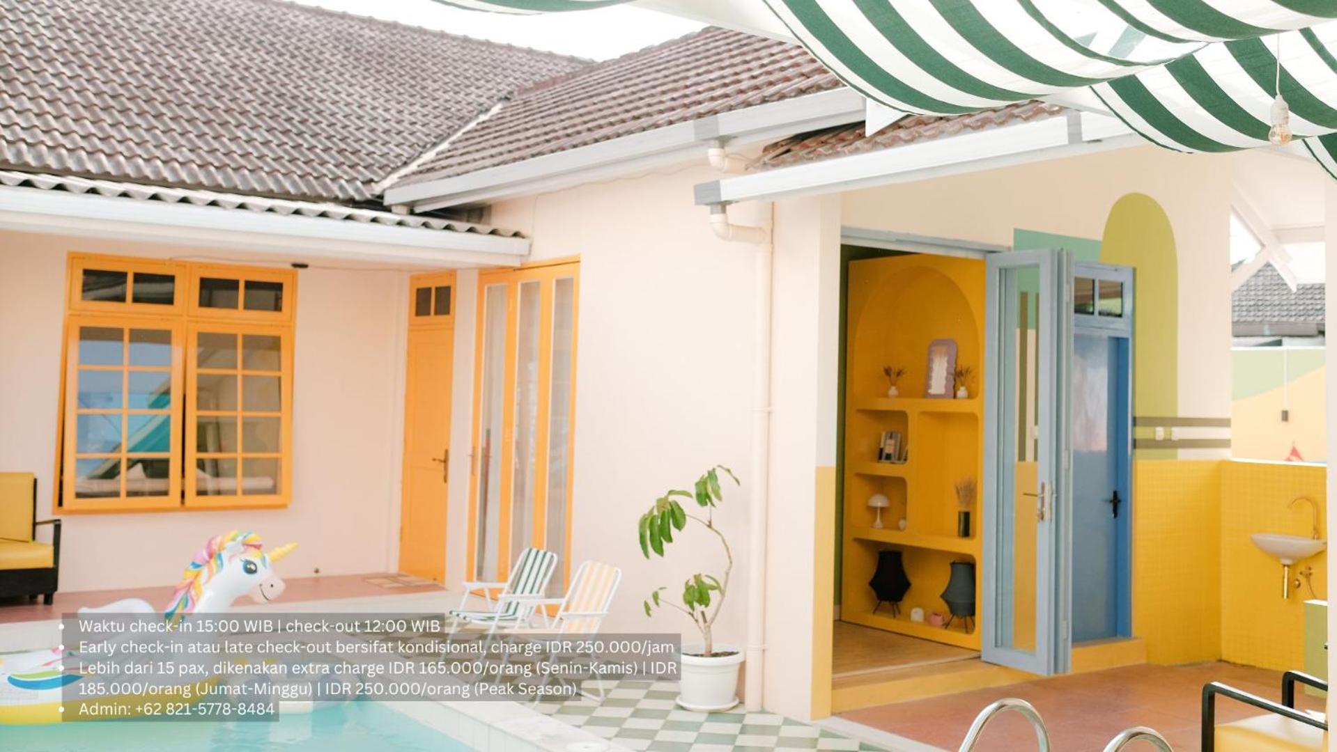 Five-Bedroom House photo 1