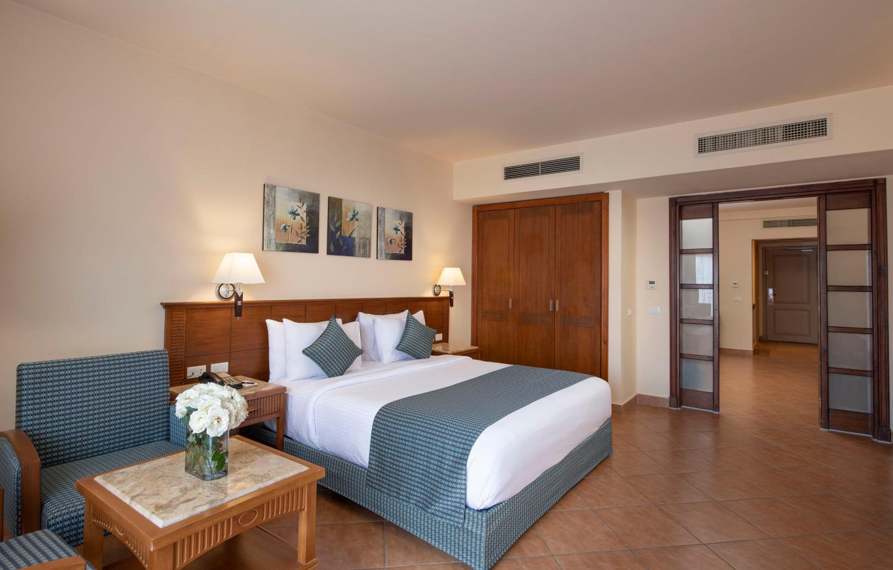 Family Quadruple Room - Photo 2