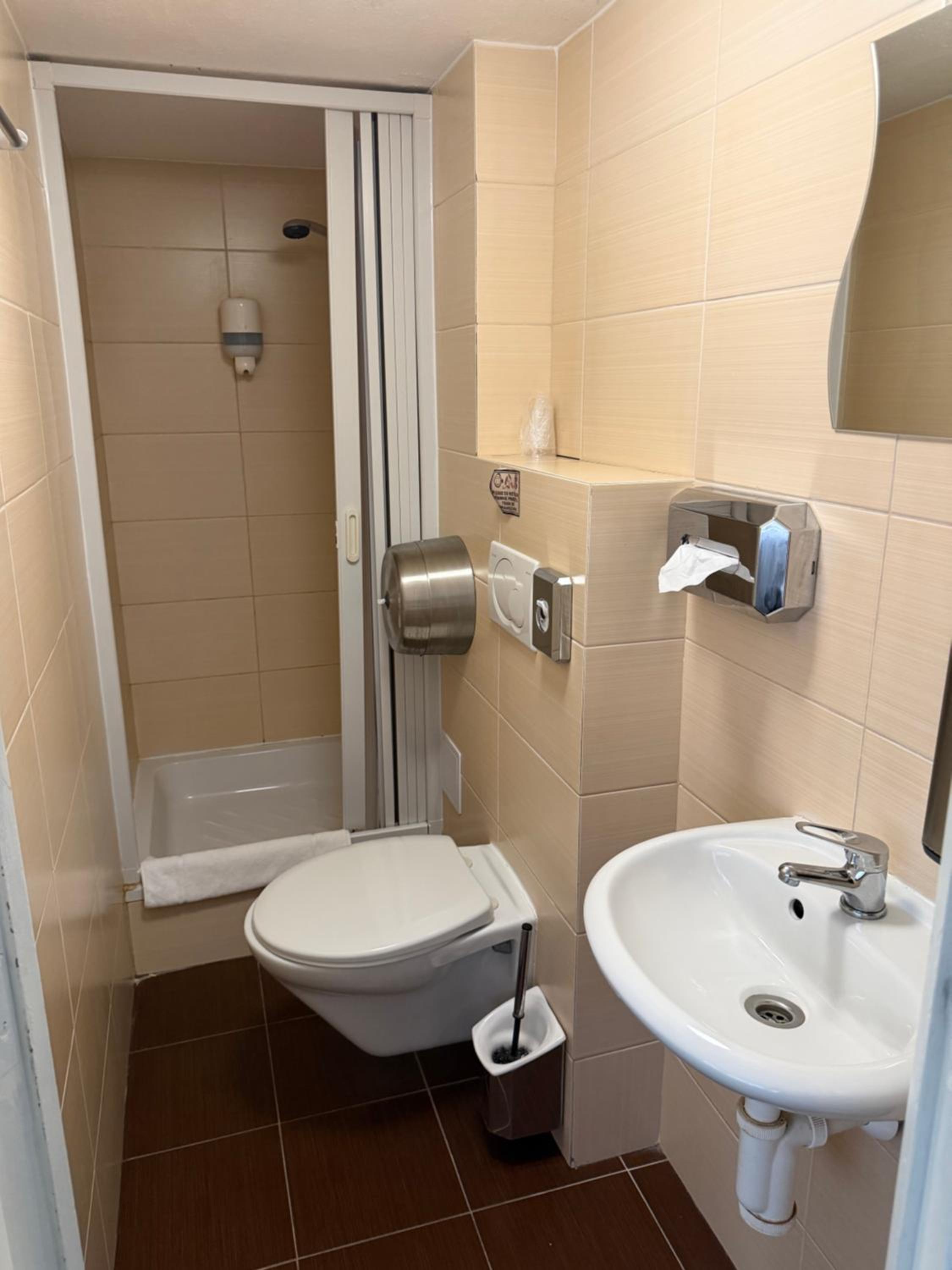 Room with Double bed and River View photo 2