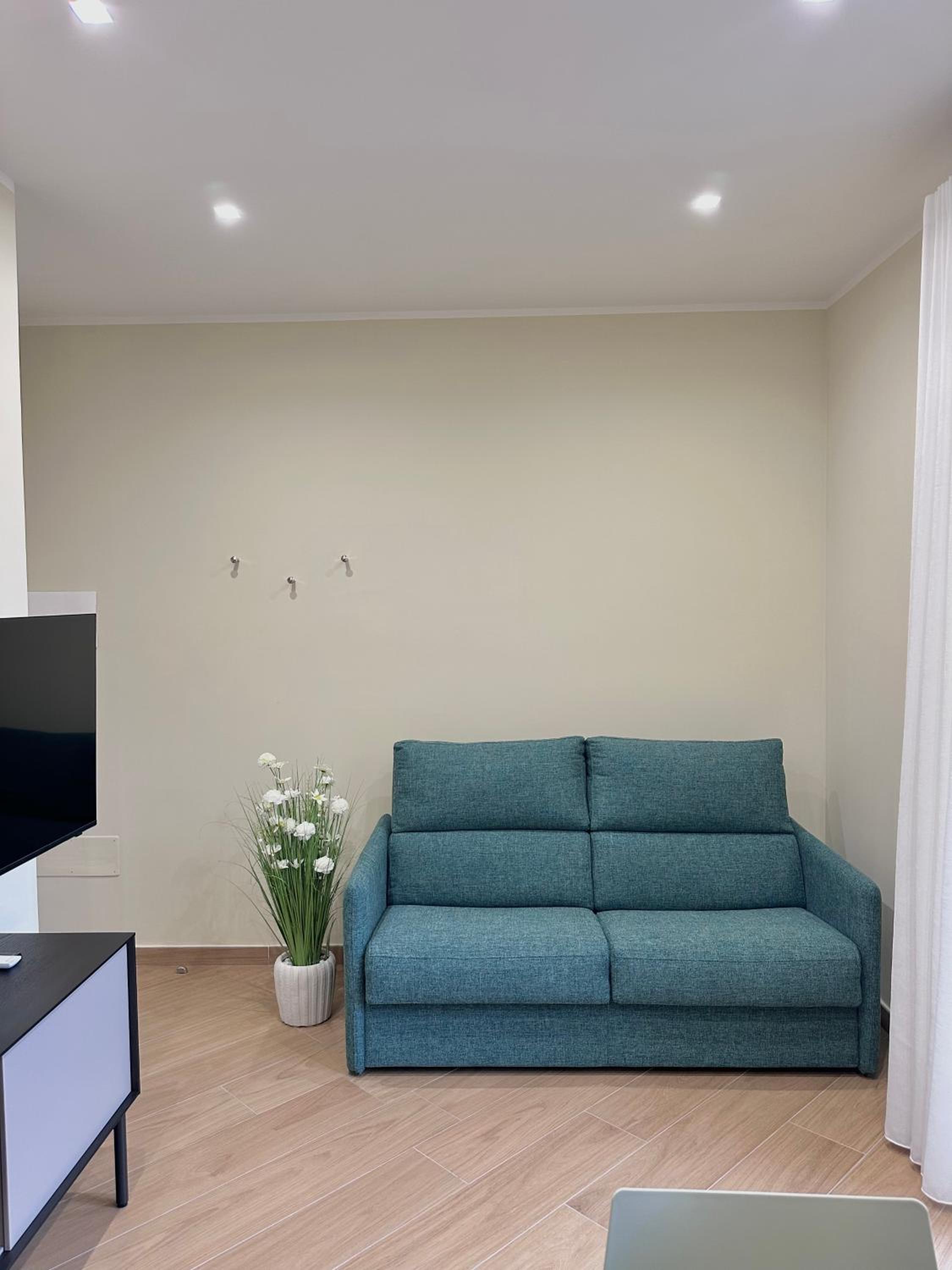 Superior One-Bedroom Apartment with Balcony