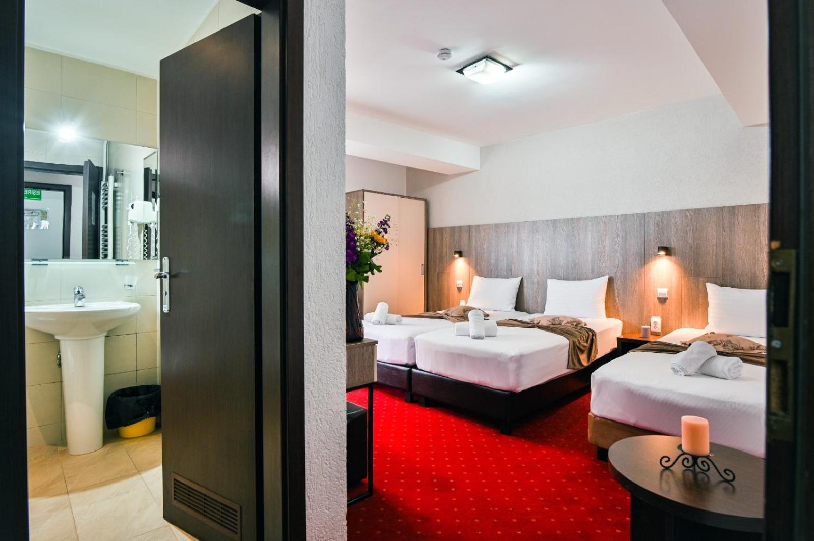Triple Room with Balcony photo 1