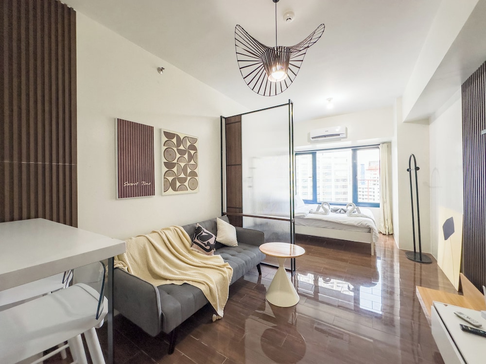 Senior Condo, 1 Bedroom, Private Bathroom
