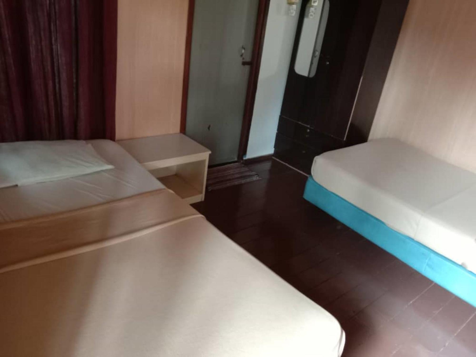 Deluxe Twin Room photo 3