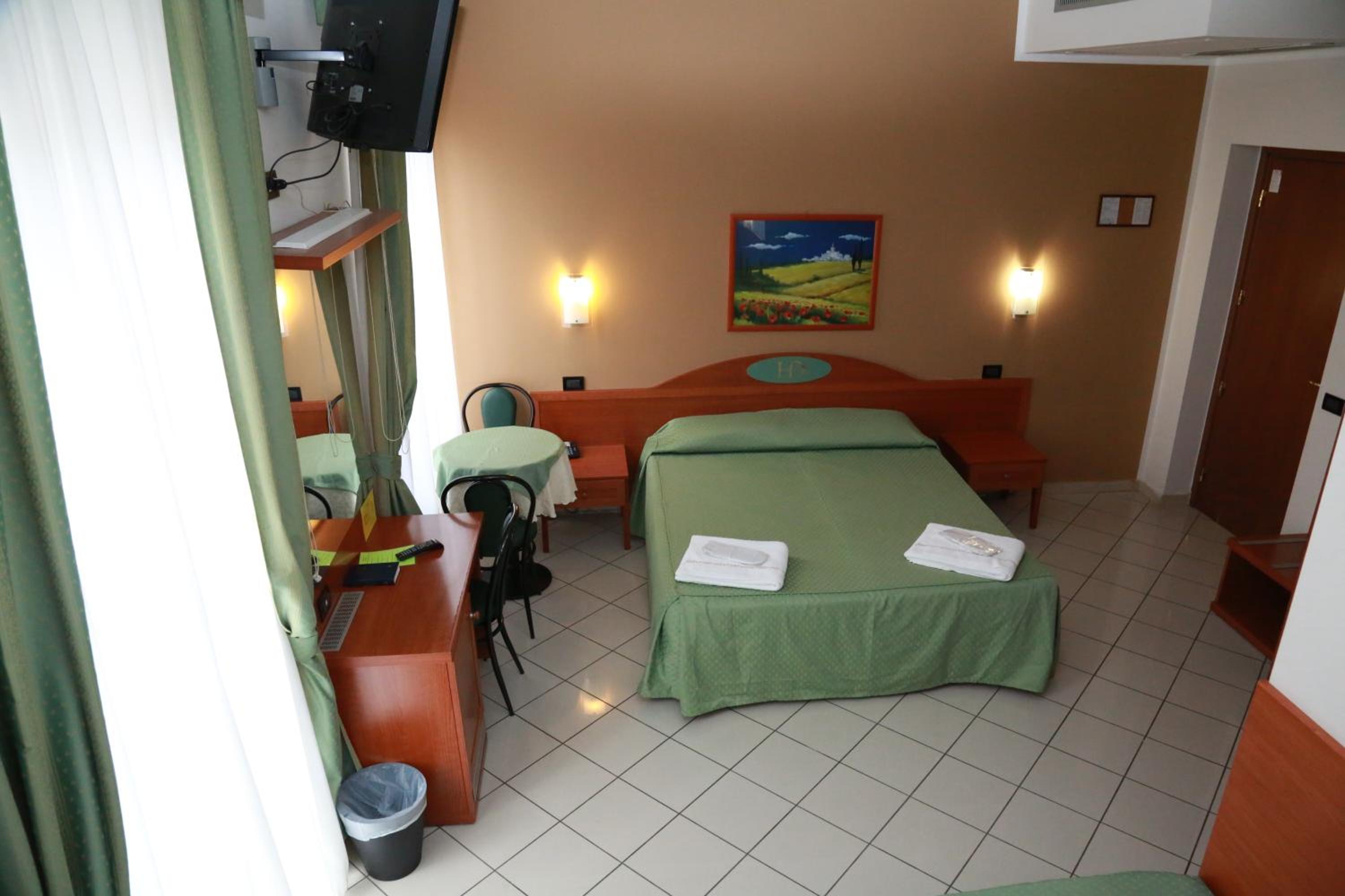 Triple Room