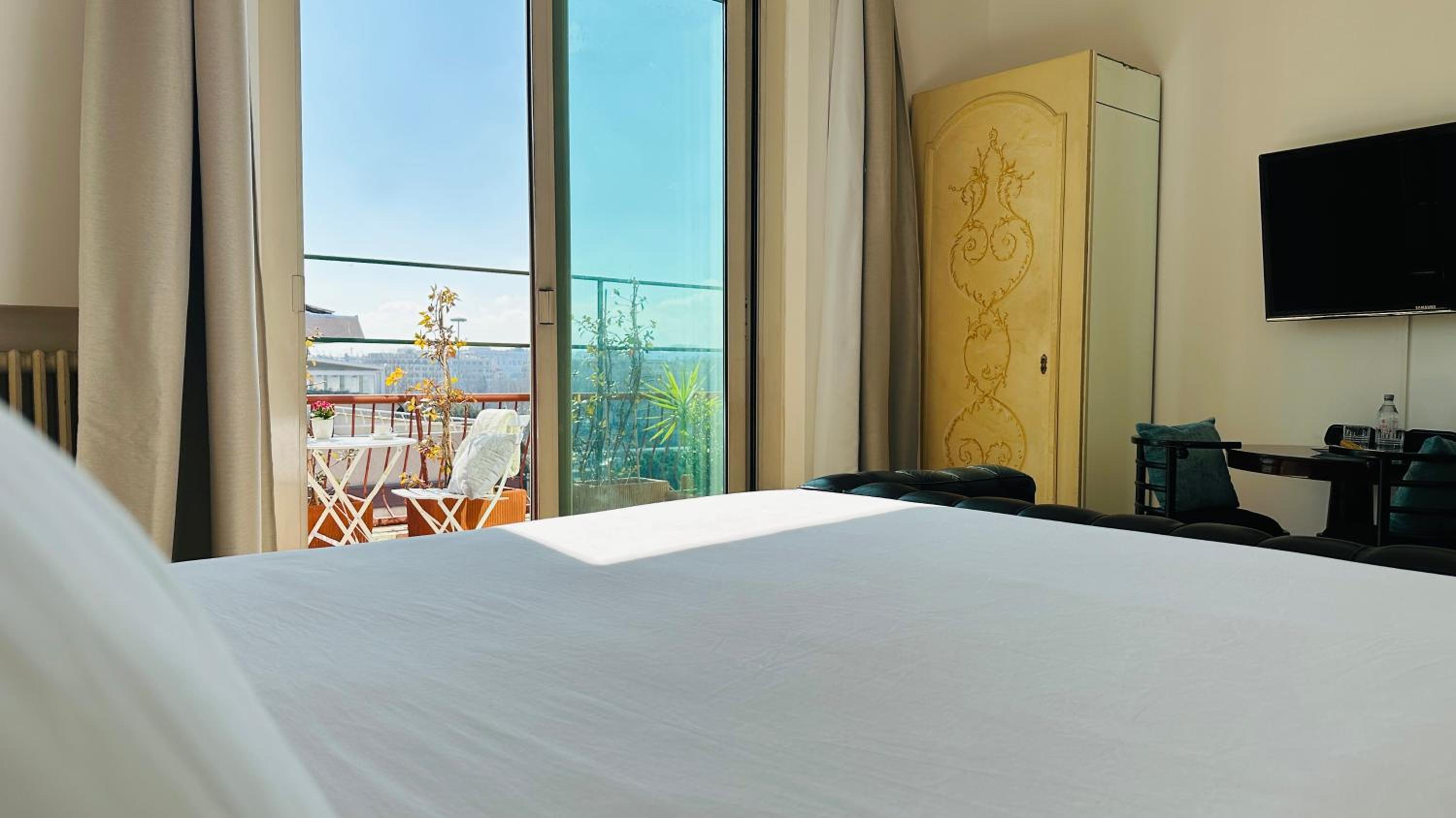 Deluxe Double Room with Balcony