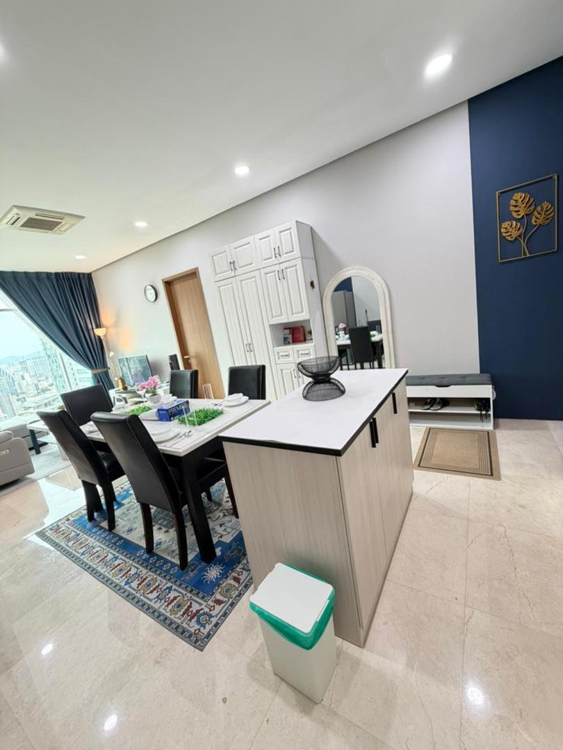 Three-Bedroom Apartment - High Floor