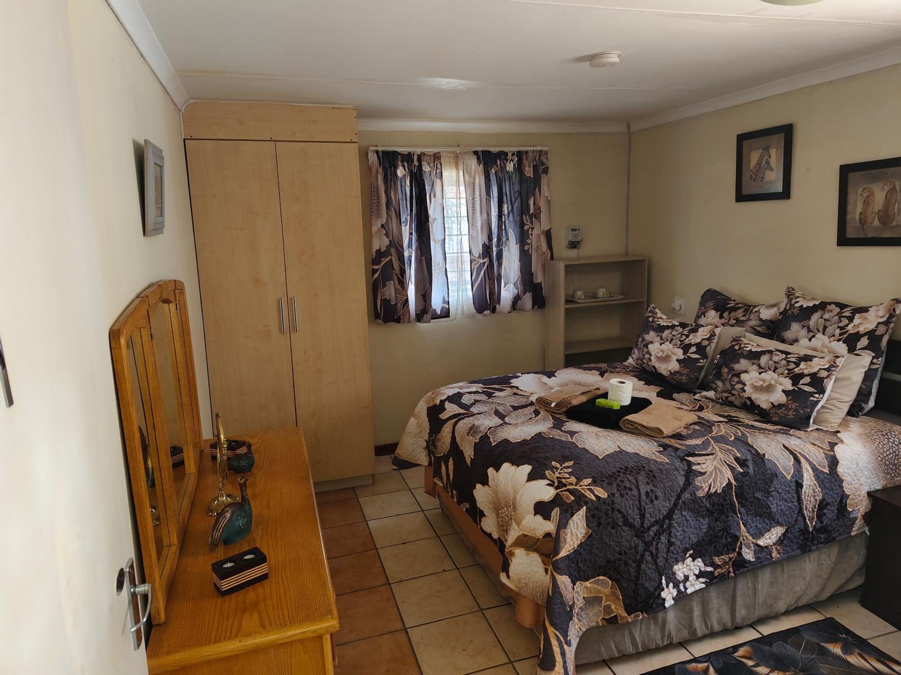 Double Room with Private Bathroom