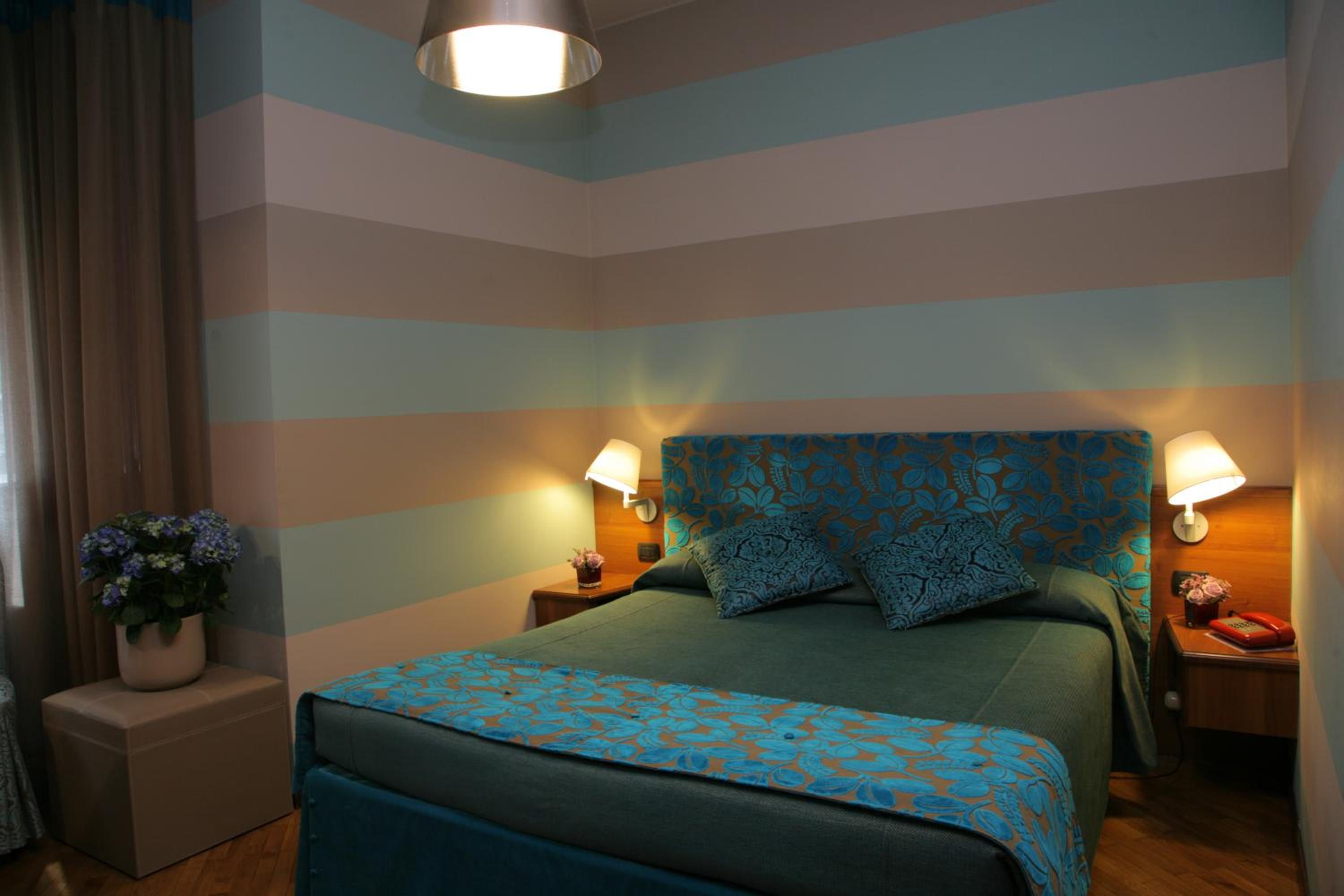 Double or Twin Room - Photo 24