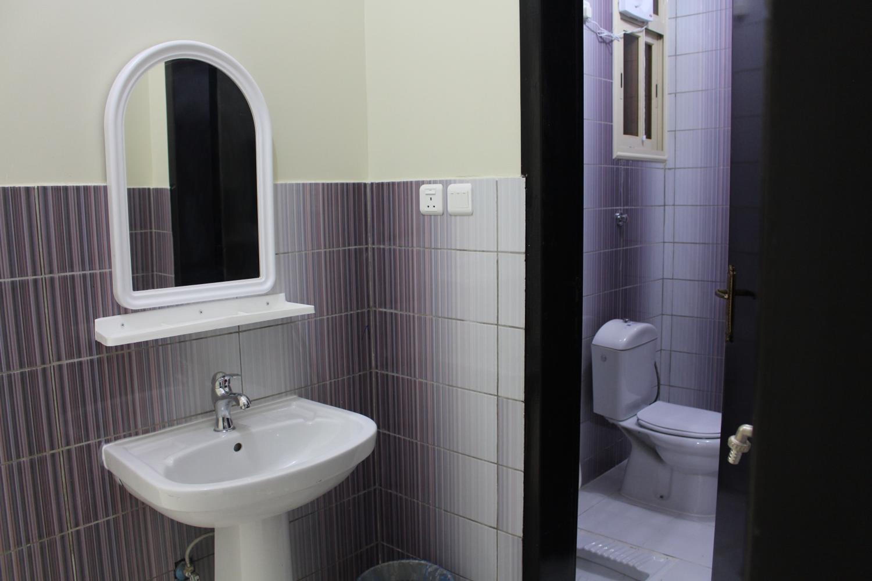 Economy Double Room photo 2