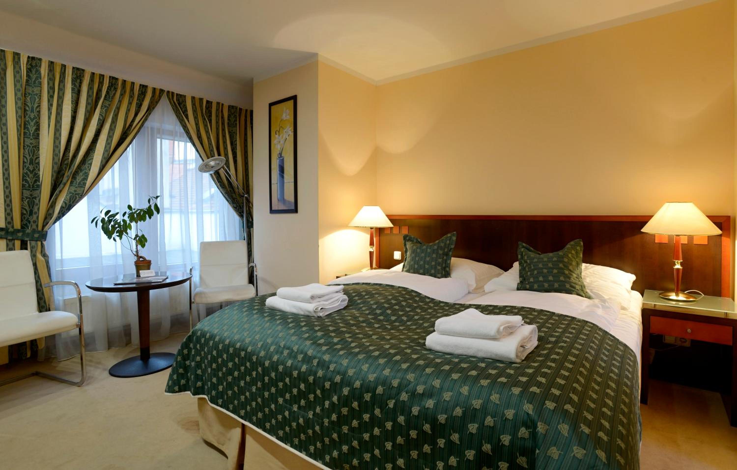 Deluxe Double Room - Photo 20